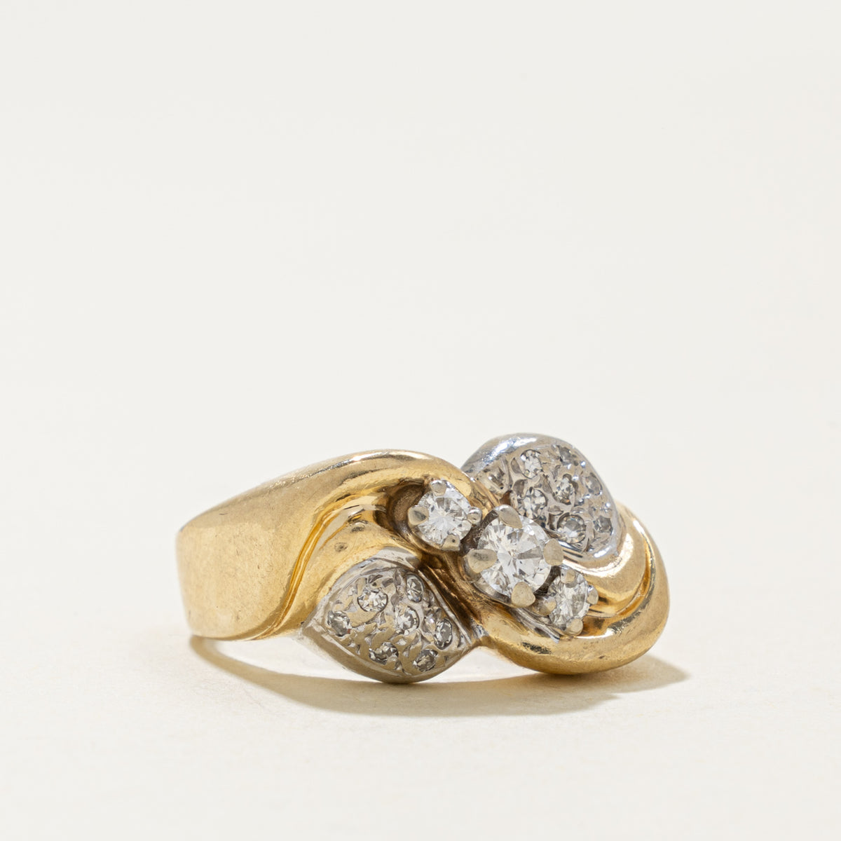 10k Diamond Textured Wave Ring | 0.35ctw | SZ 7