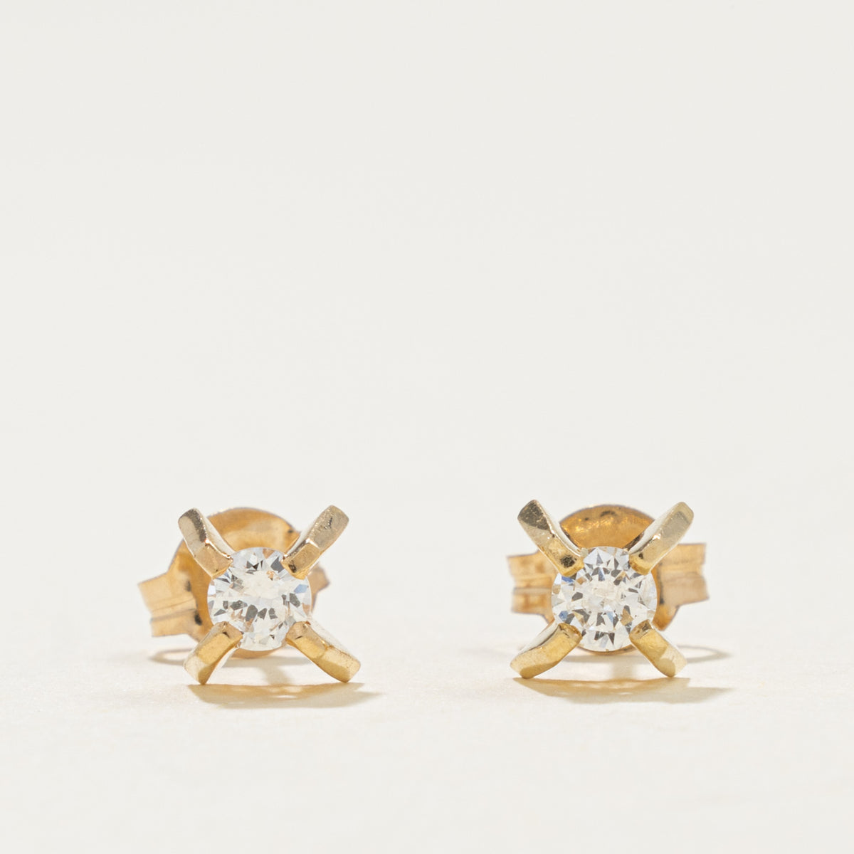 14k Diamond X Stud Earrings | 0.09ctw