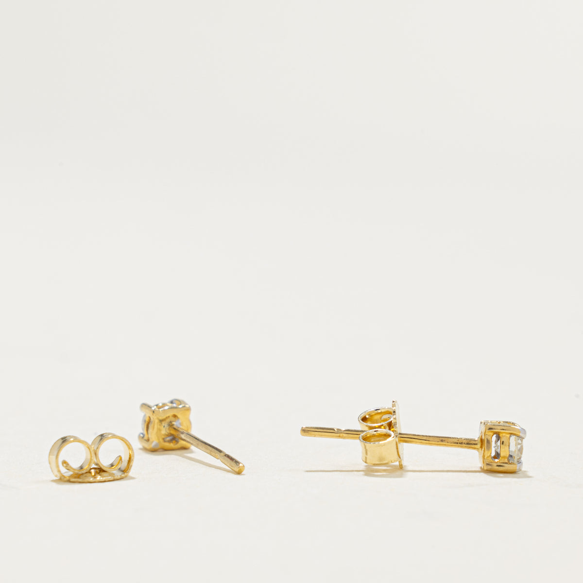 18k Solitaire Diamond Petite Stud Earrings | 0.15ctw