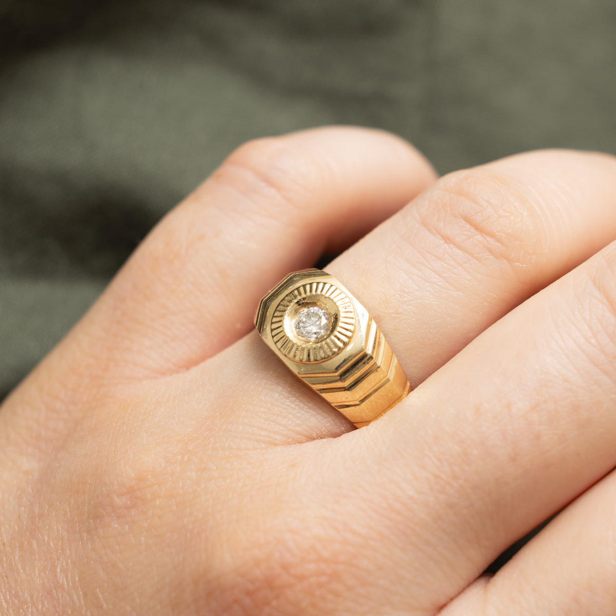 14k Solitaire Diamond Grooved Geometric Signet Ring | 0.20ct | SZ 7.5