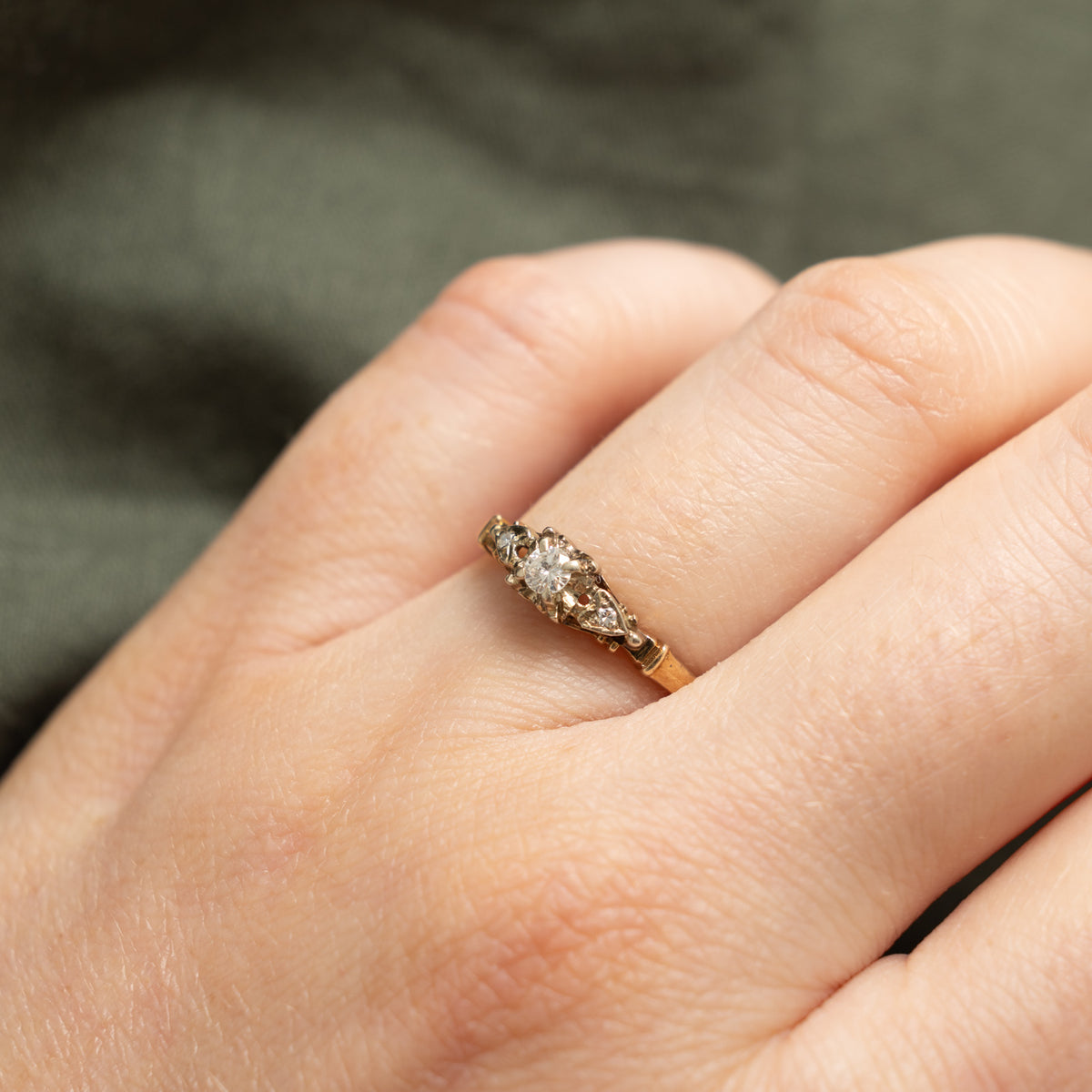 14k Illusion Set Diamond Textured Ornate Ring | 0.01ctw | SZ 6.75