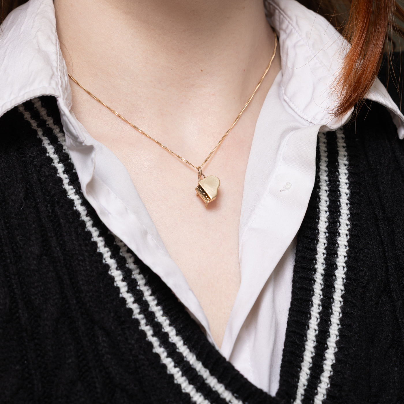 10k Baby Grand Piano Charm