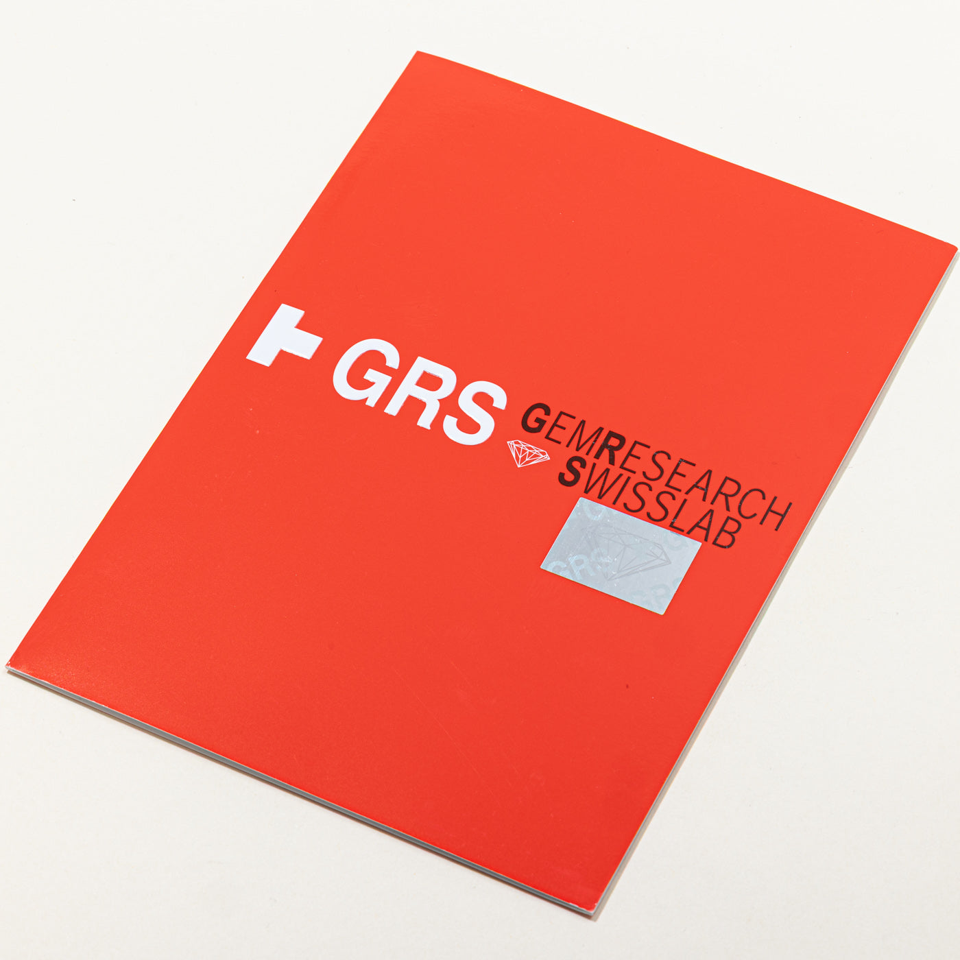 Bague en rubis rouge orangé non chauffé de 2,02 ct (GRS) et diamants | GRS 2,02 ct | 0,18 ct au total | Taille 6,5