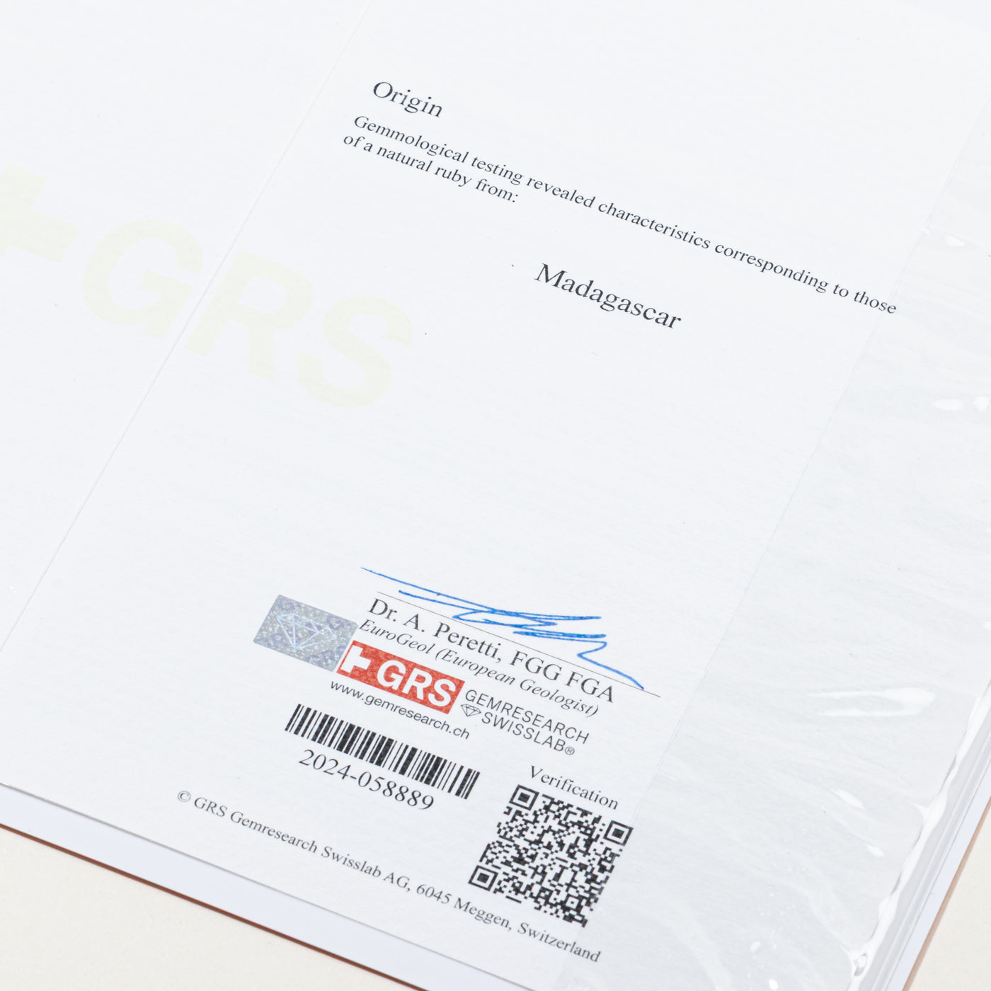 Bague en rubis rouge orangé non chauffé de 2,02 ct (GRS) et diamants | GRS 2,02 ct | 0,18 ct au total | Taille 6,5