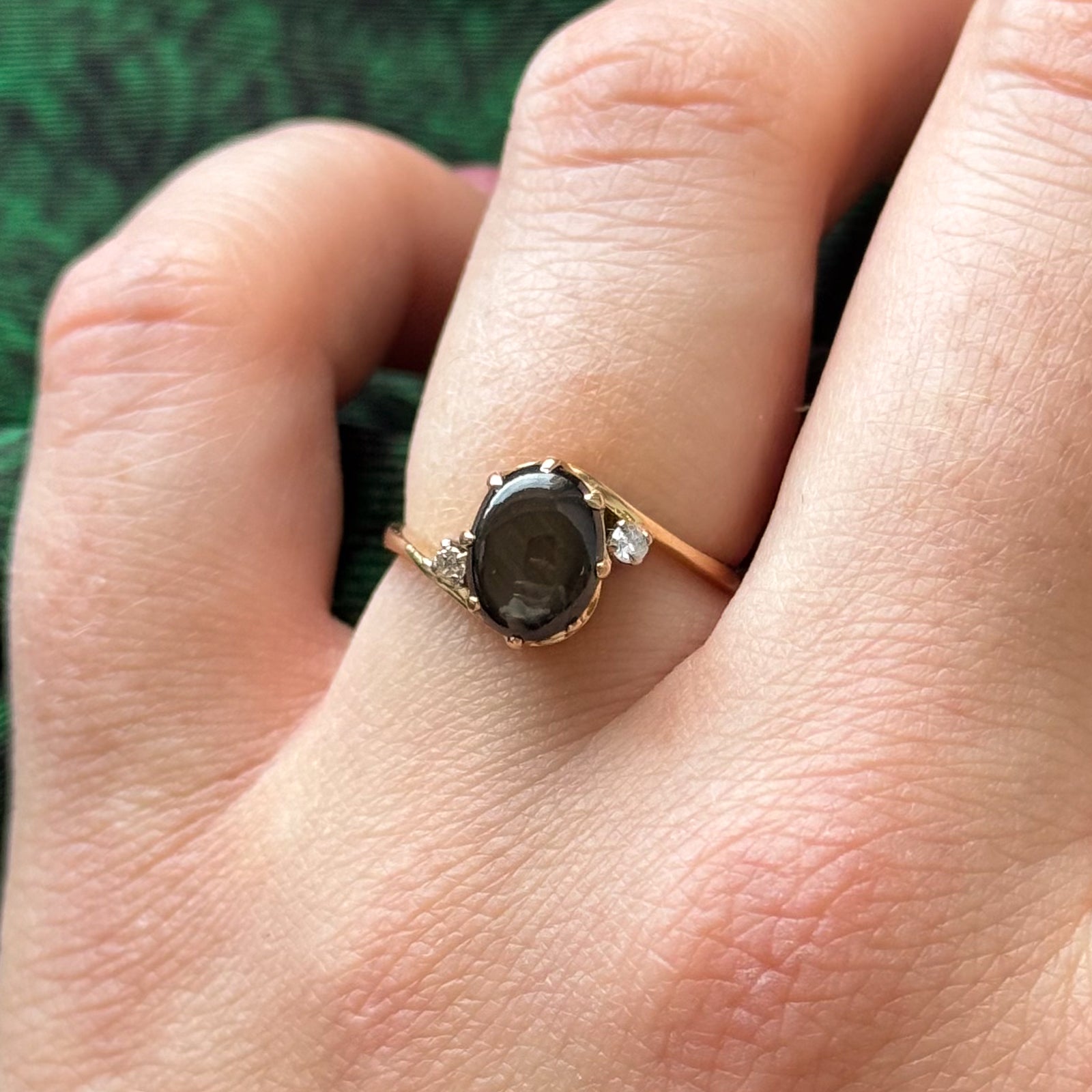 Black Star Sapphire & Diamond Ring | 1.55ct, 0.04ctw | SZ 5.5 |