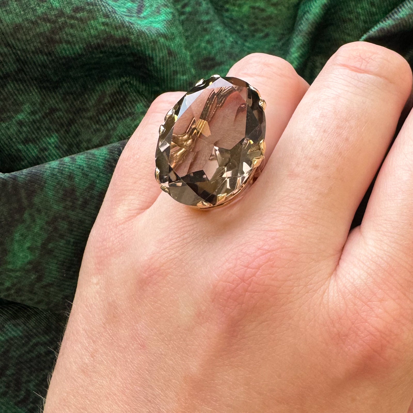 1974 London Smokey Quartz Cocktail Ring | 25.00ct | SZ 5.75 |