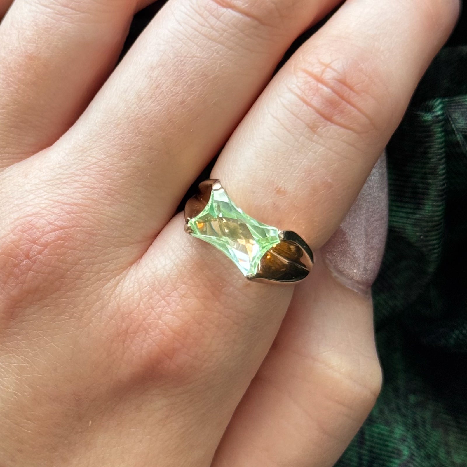 High Set Synthetic Spinel Ring | 3.00ct | 7.25 |