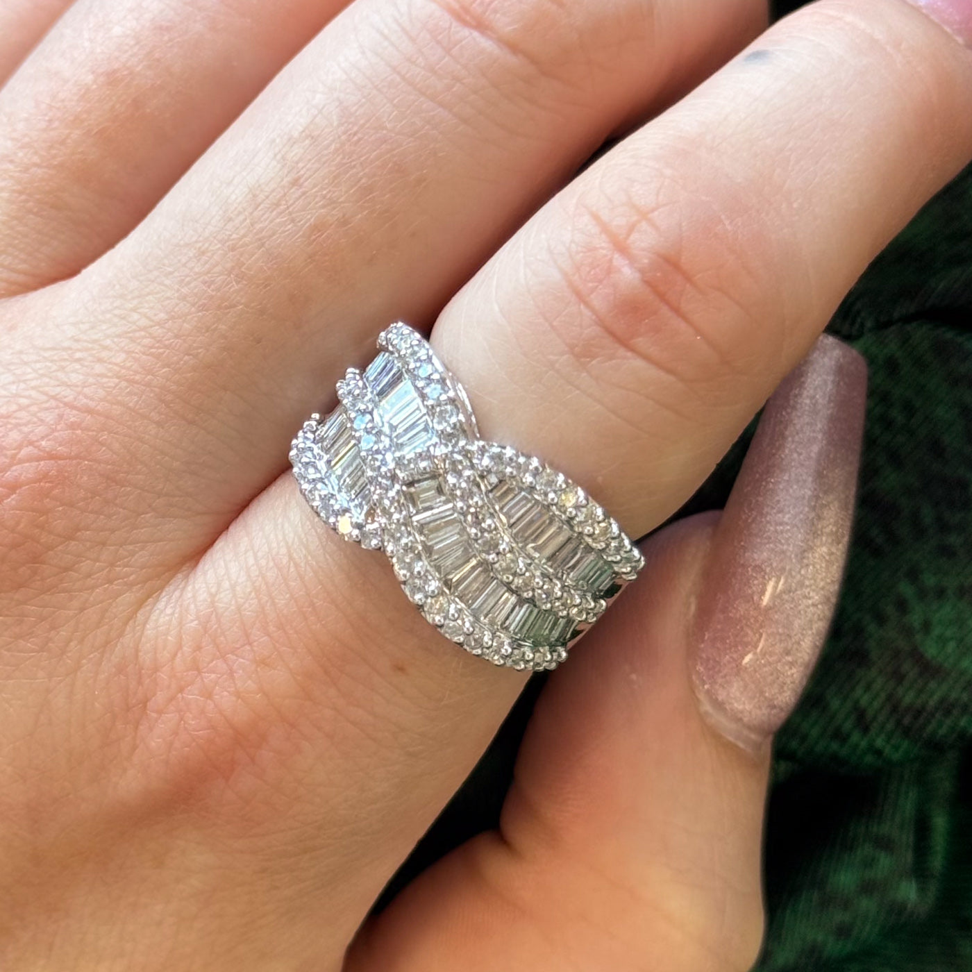 Diamond Crossover Ring | 1.24ctw, 0.86ctw | SZ 7.5 |