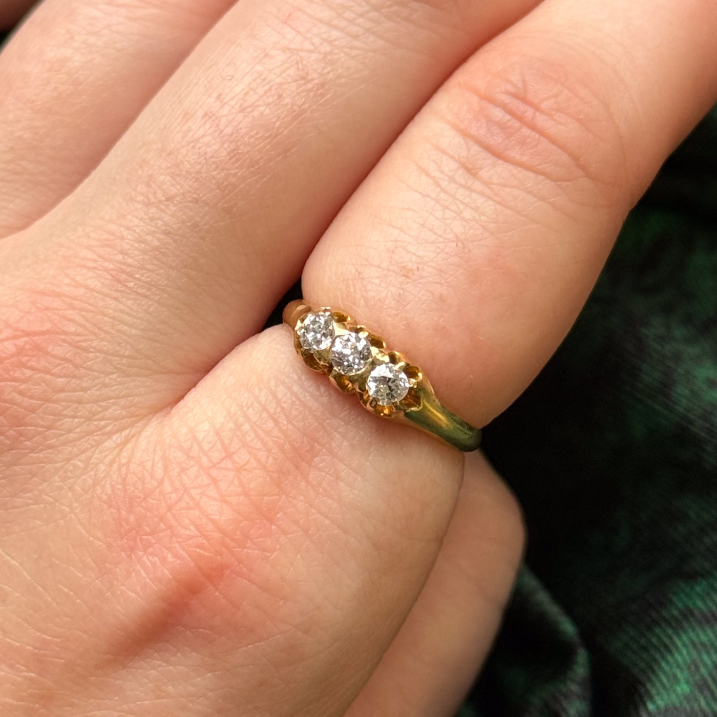 Bague Ryrie victorienne canadienne à trois diamants | 0,35 ct au total | Taille 6,5 |