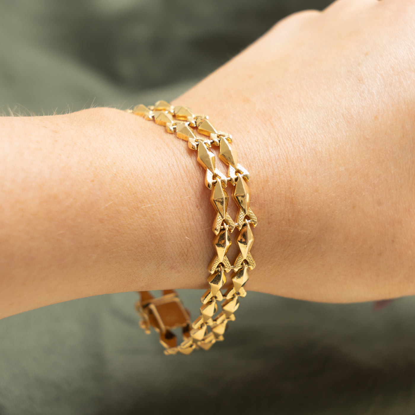 18k Italian Yellow Gold Geometric Chain Bracelet | 7.5"