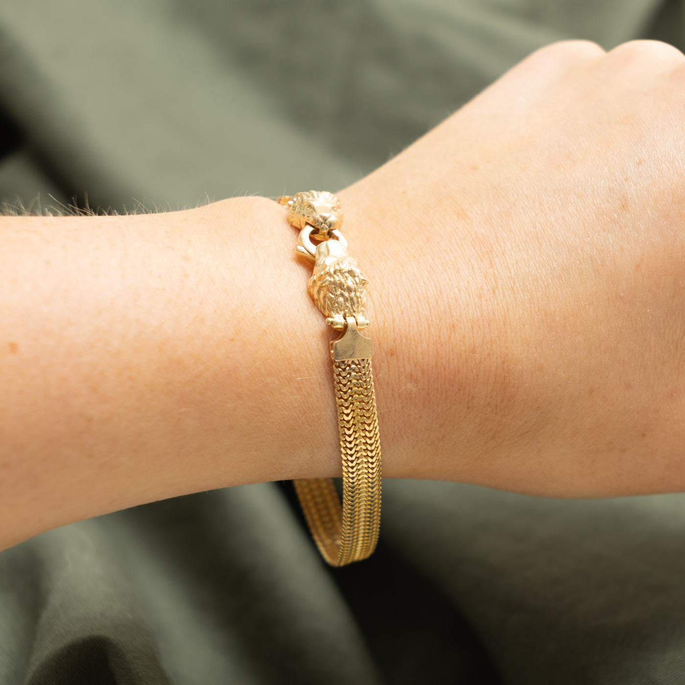 Italian Yellow Gold Lion Mesh Bracelet | 7.5"