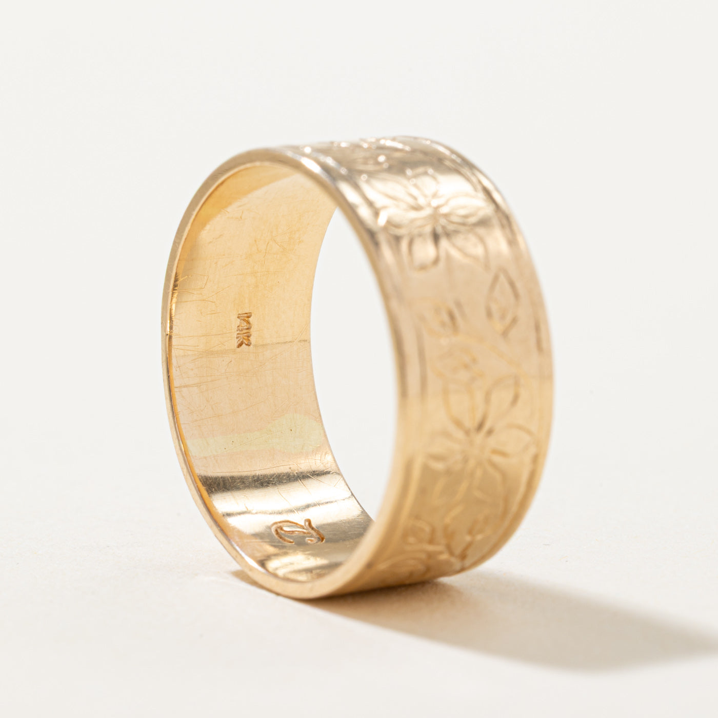 14k Yellow Gold Floral Engraved Band | 7.75mm | SZ 8