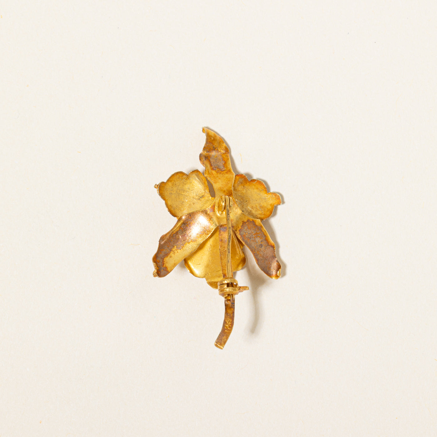 18k Pearl Leafy Brooch