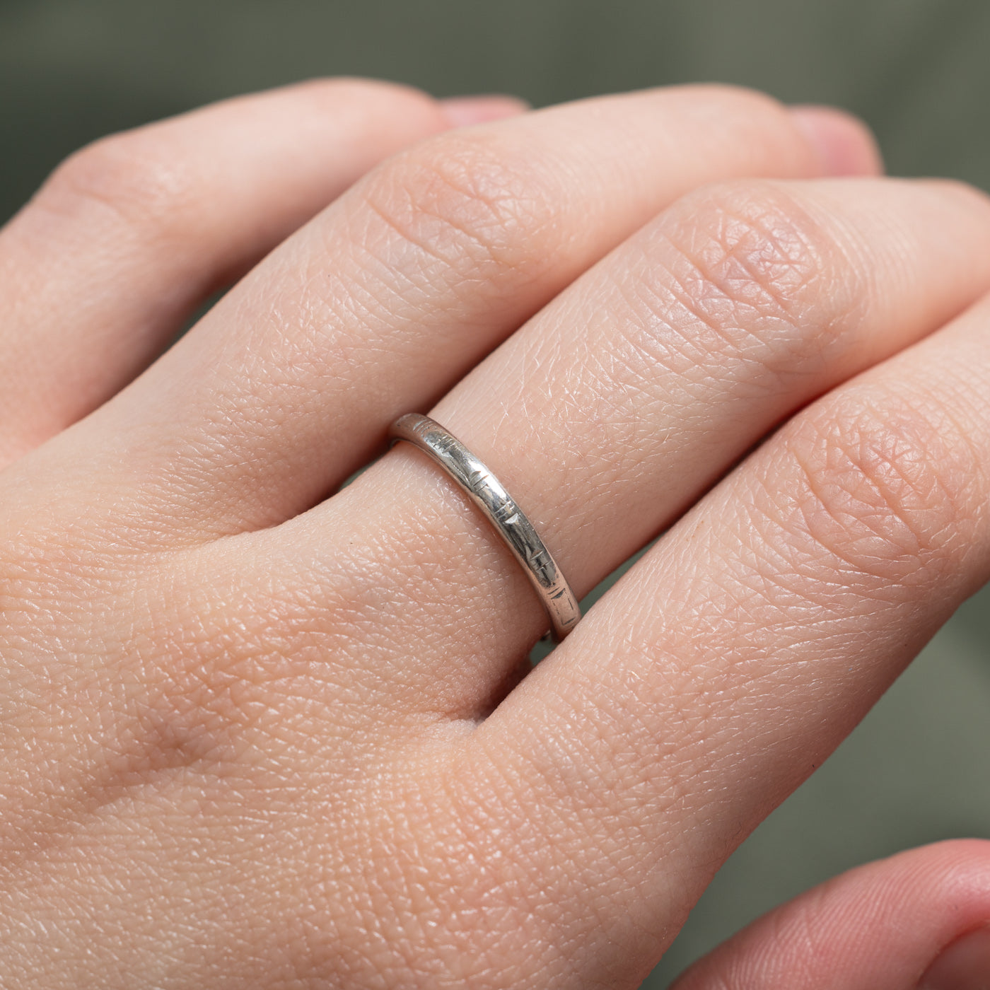 900 Platinum Band | 2.35mm | SZ 6.5
