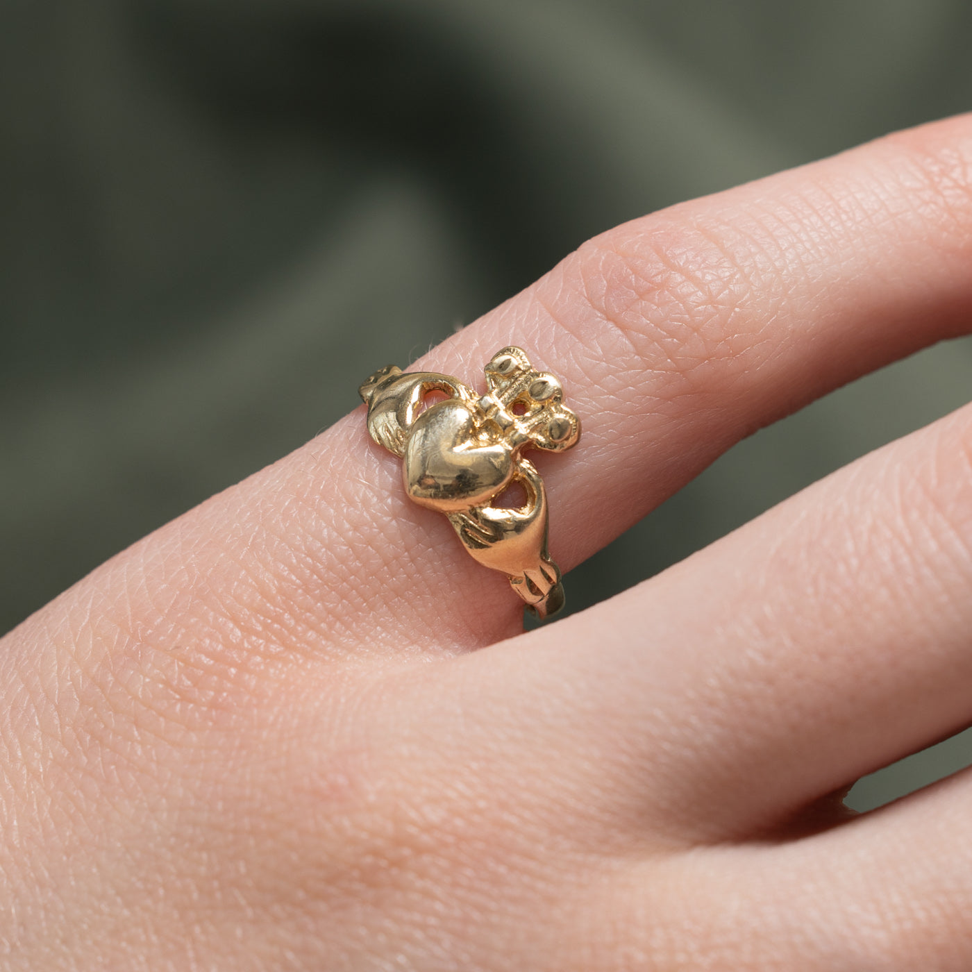 10k Yellow Gold Claddagh Ring | SZ 4.75
