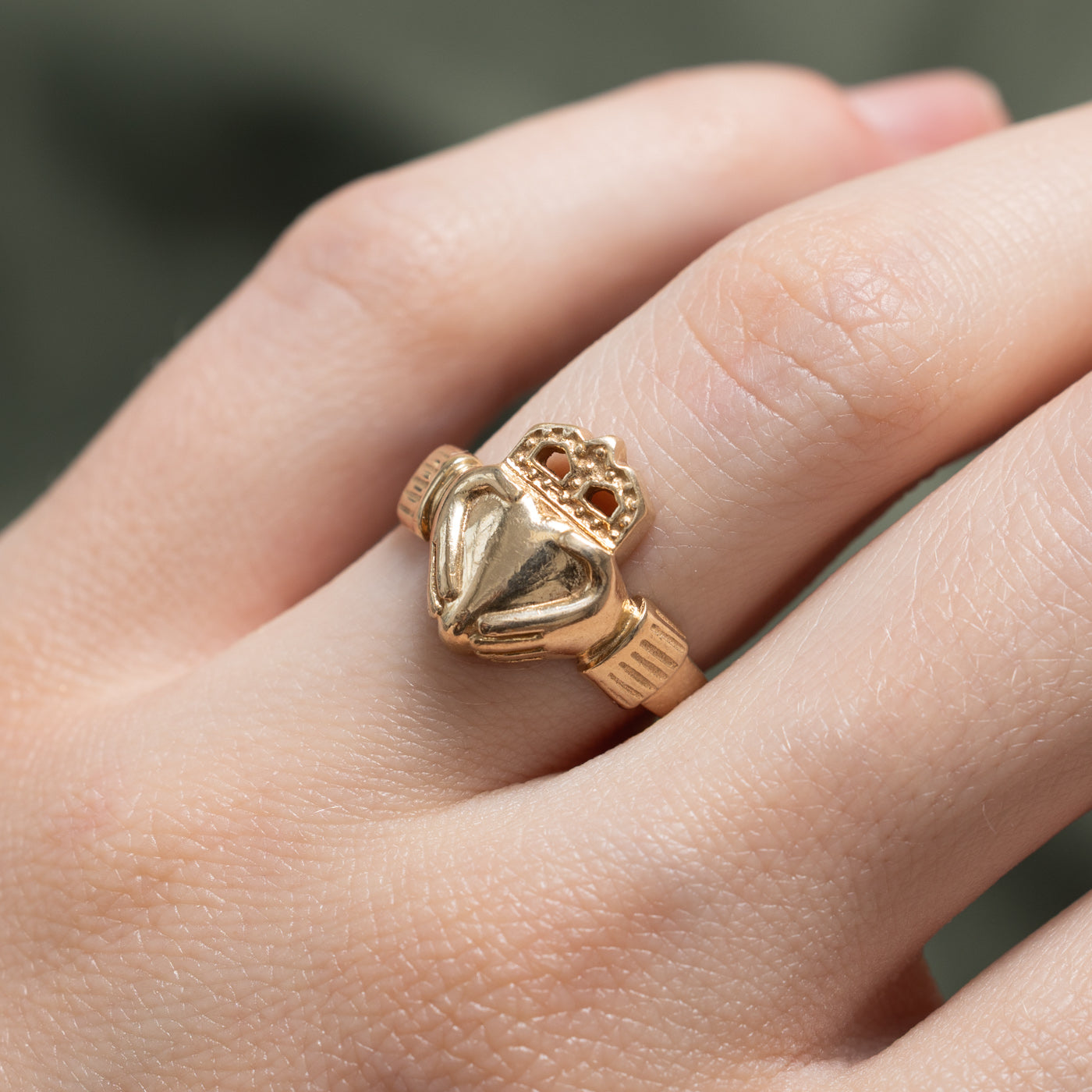 10k Yellow Gold Claddagh Ring | Top: 13.45mm, Band: 2.45mm | SZ 5.75