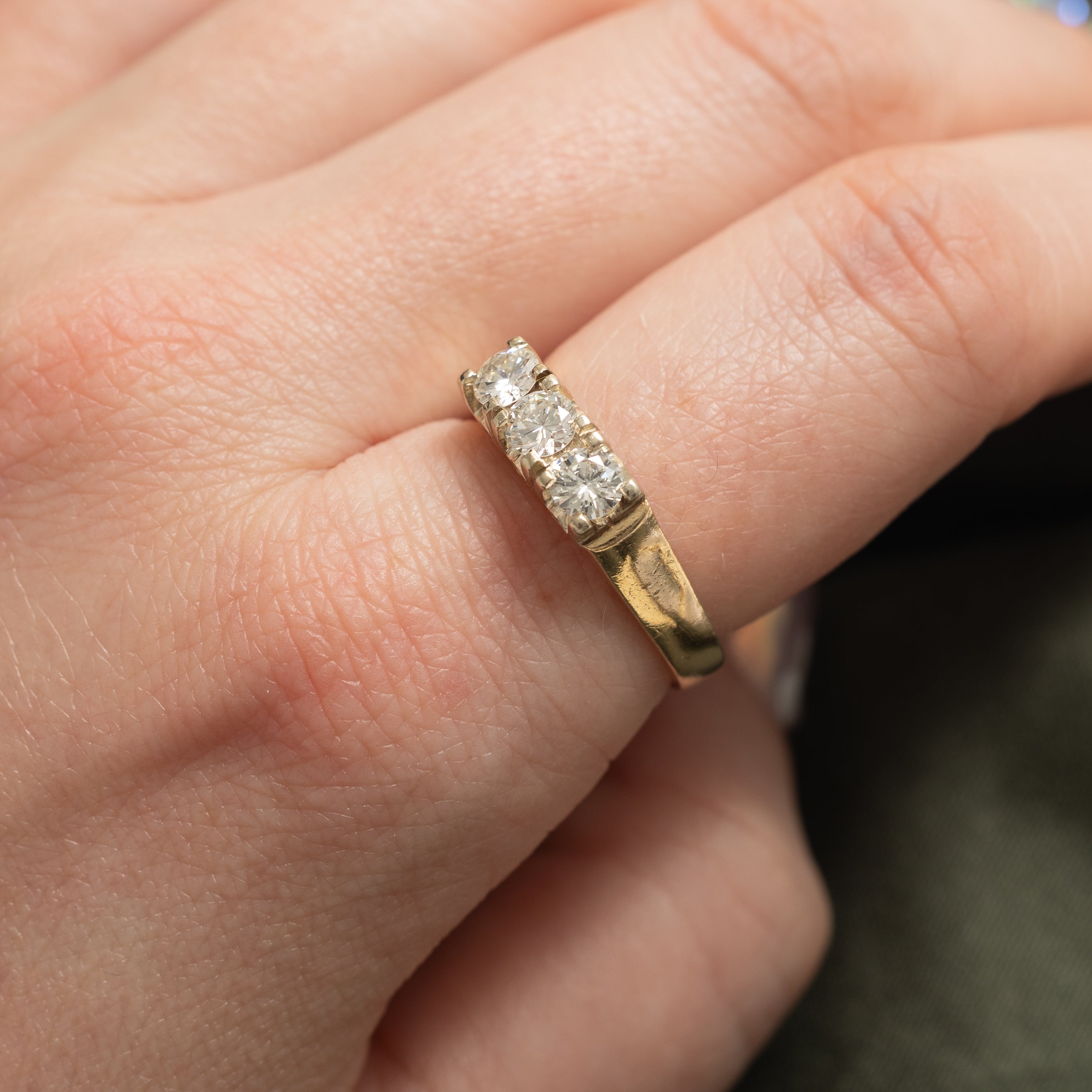 14k Three Stone Diamond Ring | 0.25ct | SZ 8.5