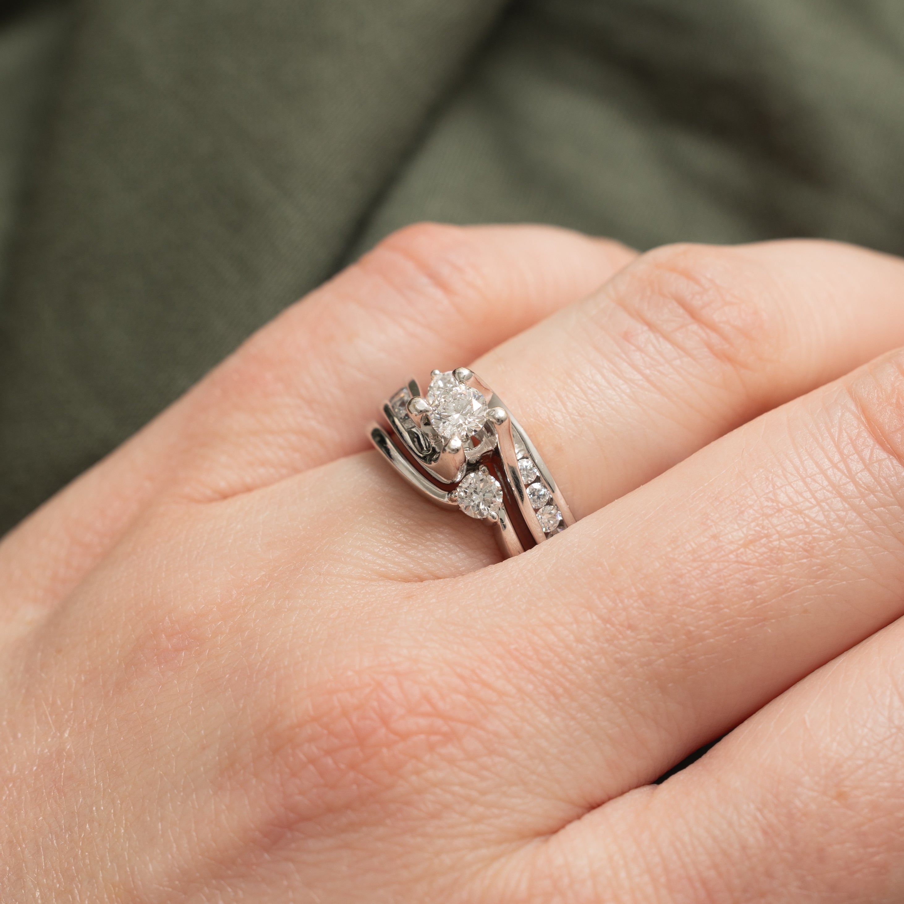 14k Three Stone Diagonal Set Diamond Wedding Ring Set | 0.81ctw | SZ 5