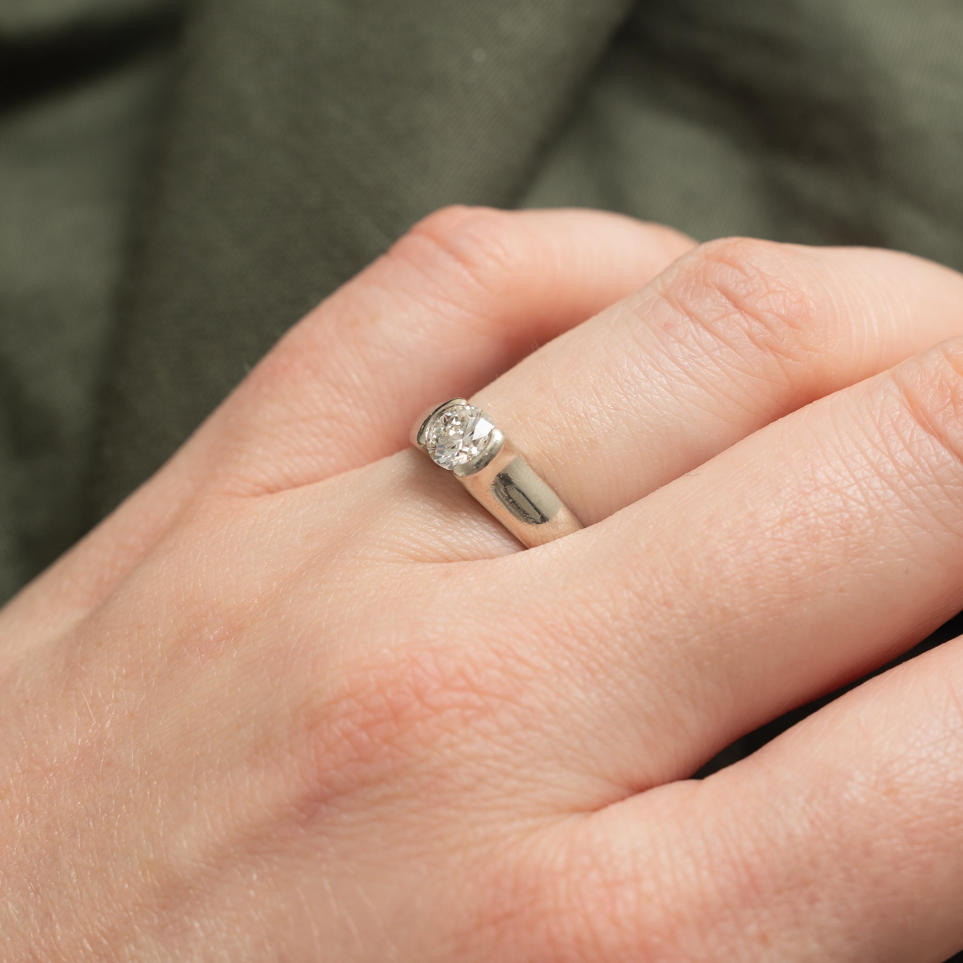 18k Round Brilliant Cut Semi Bezel Diamond Ring | 0.56ctw I1 J | SZ 6.25