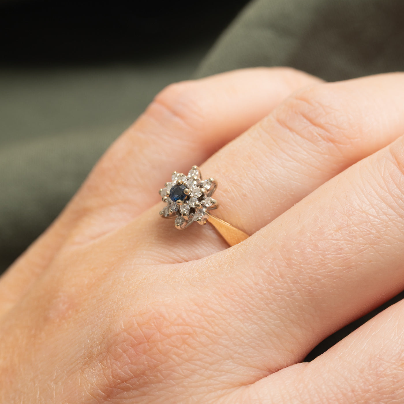 Bague en saphir et diamants sertie de pétales | Taille 5,5