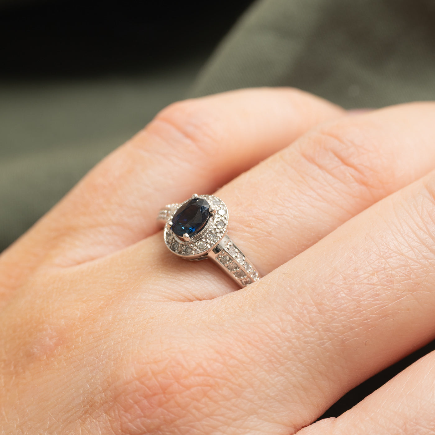 Oval Cut Sapphire & Diamond Halo Ring | SZ 7.25