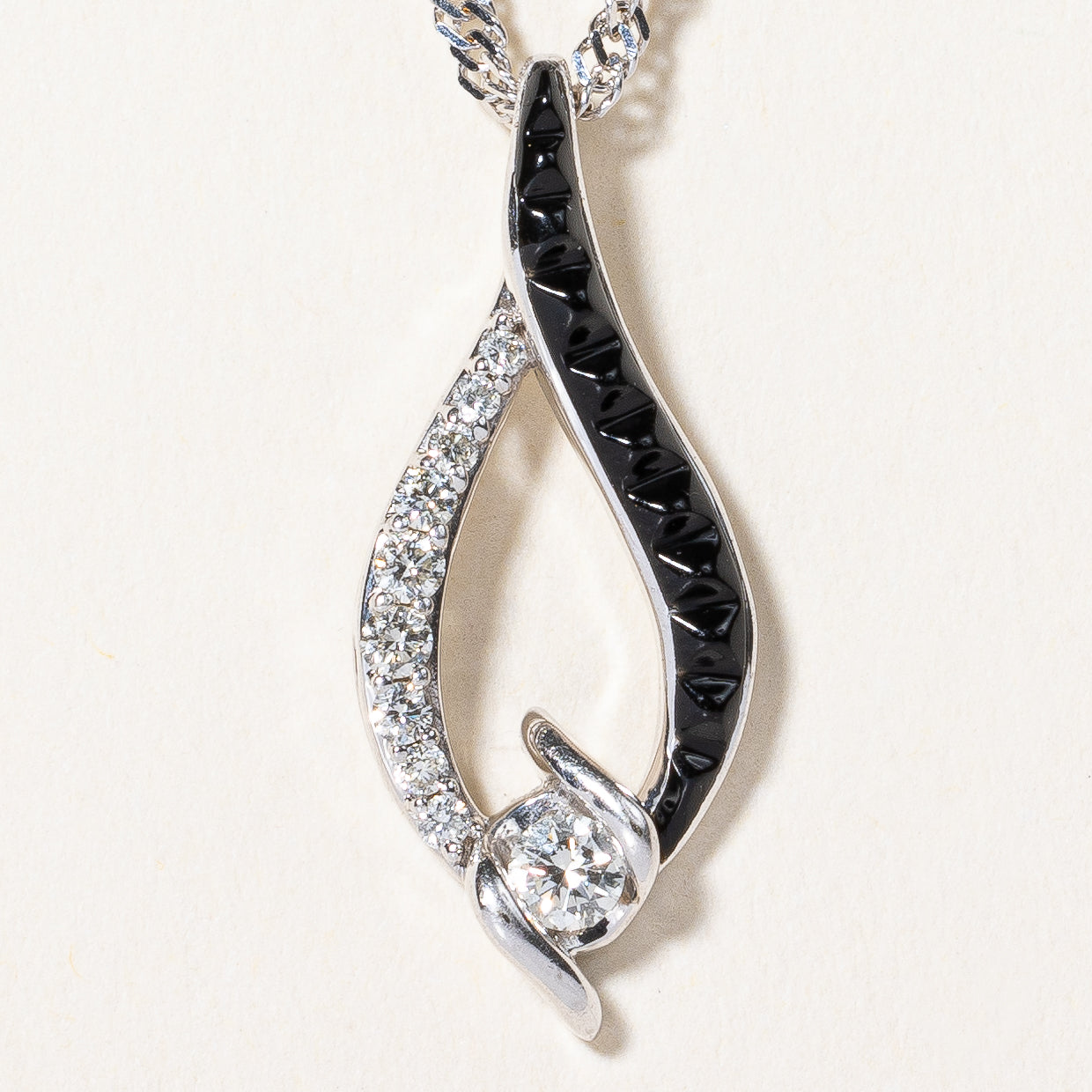 Diamond & Onyx Pendant Necklace | 0.25ctw, 0.10ctw | 18" |