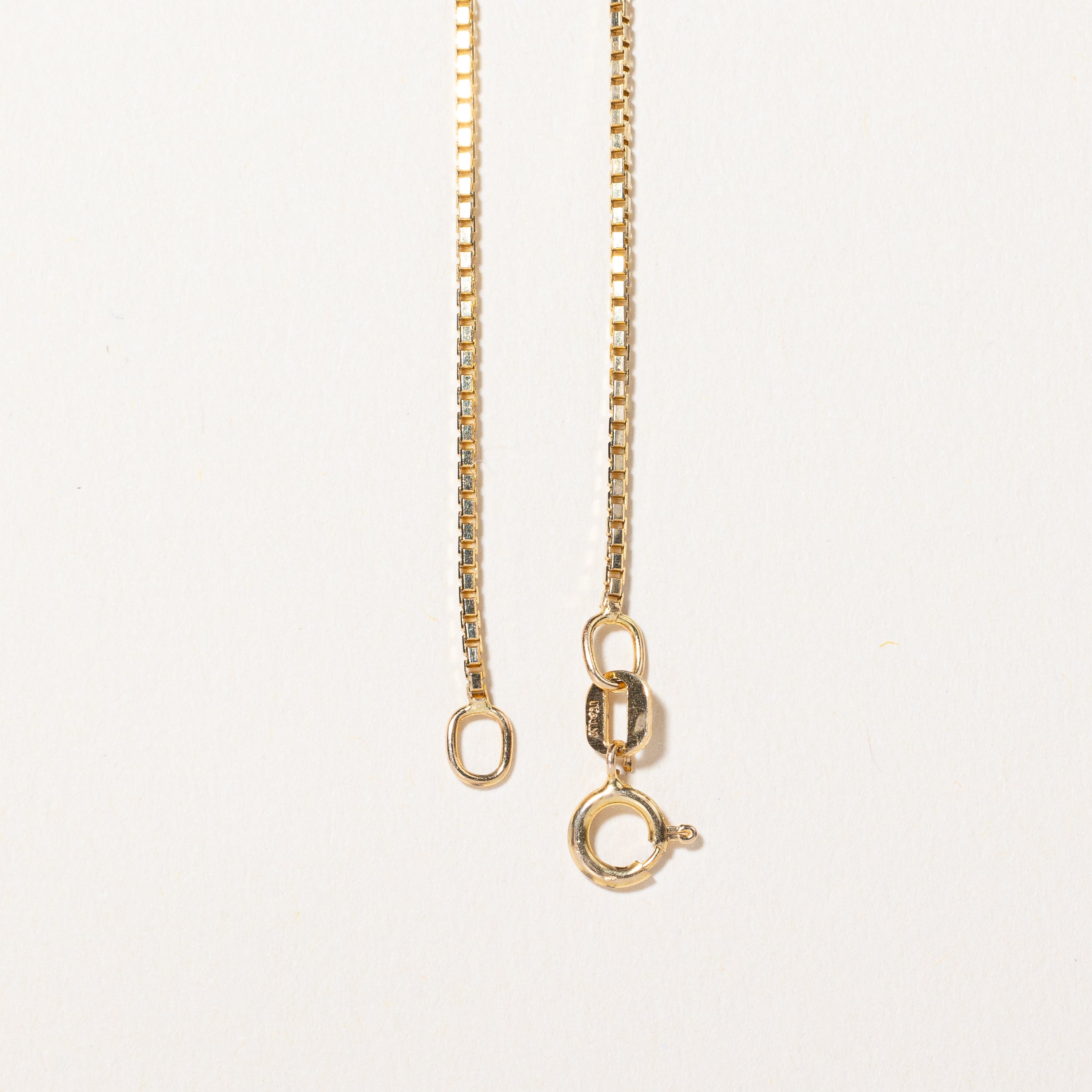 Collier pendentif saphir et diamants | 0,20 ct, 0,06 ct au total | 40,6 cm |