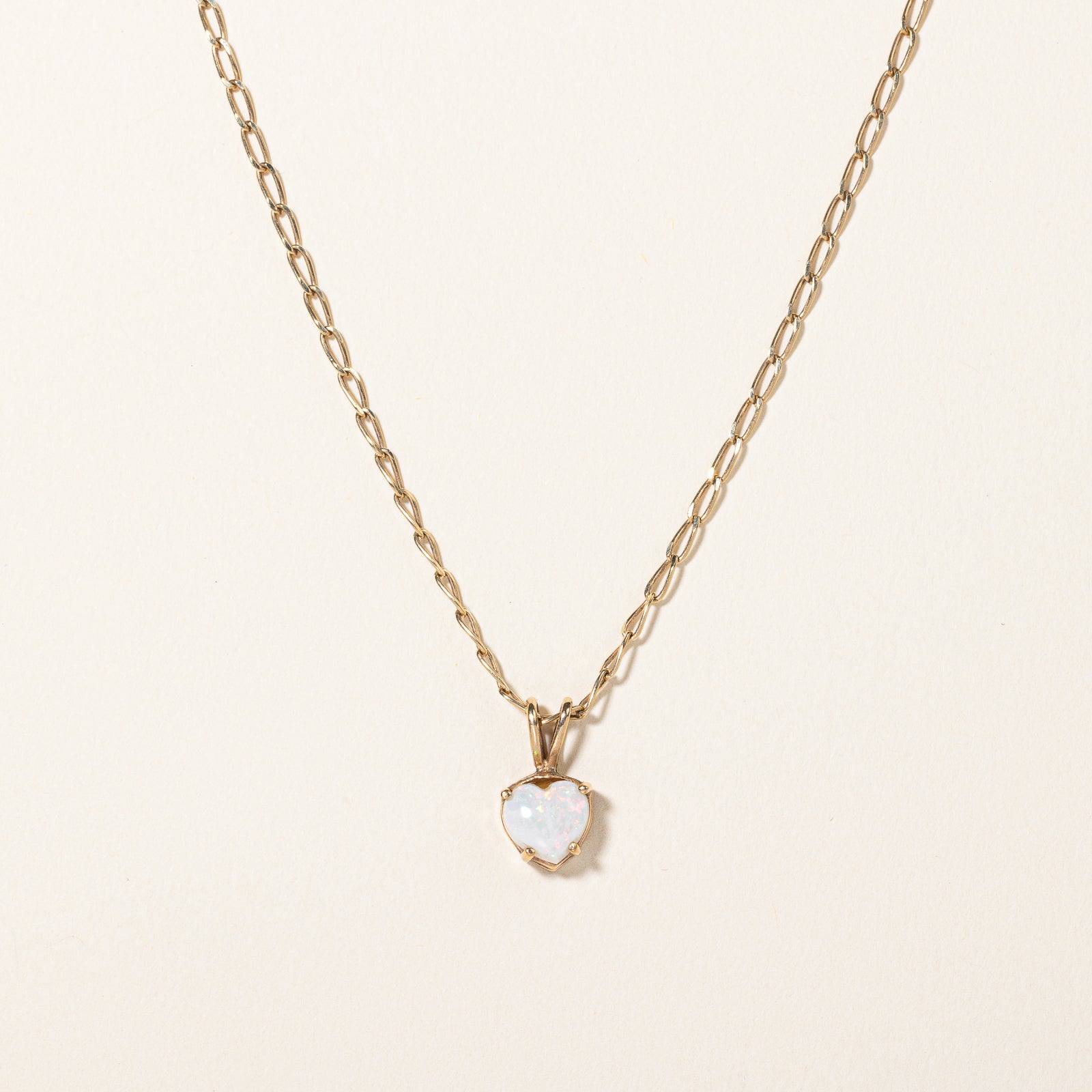 Pendentif et collier cœur en opale | 0,40 ct | 45,7 cm |