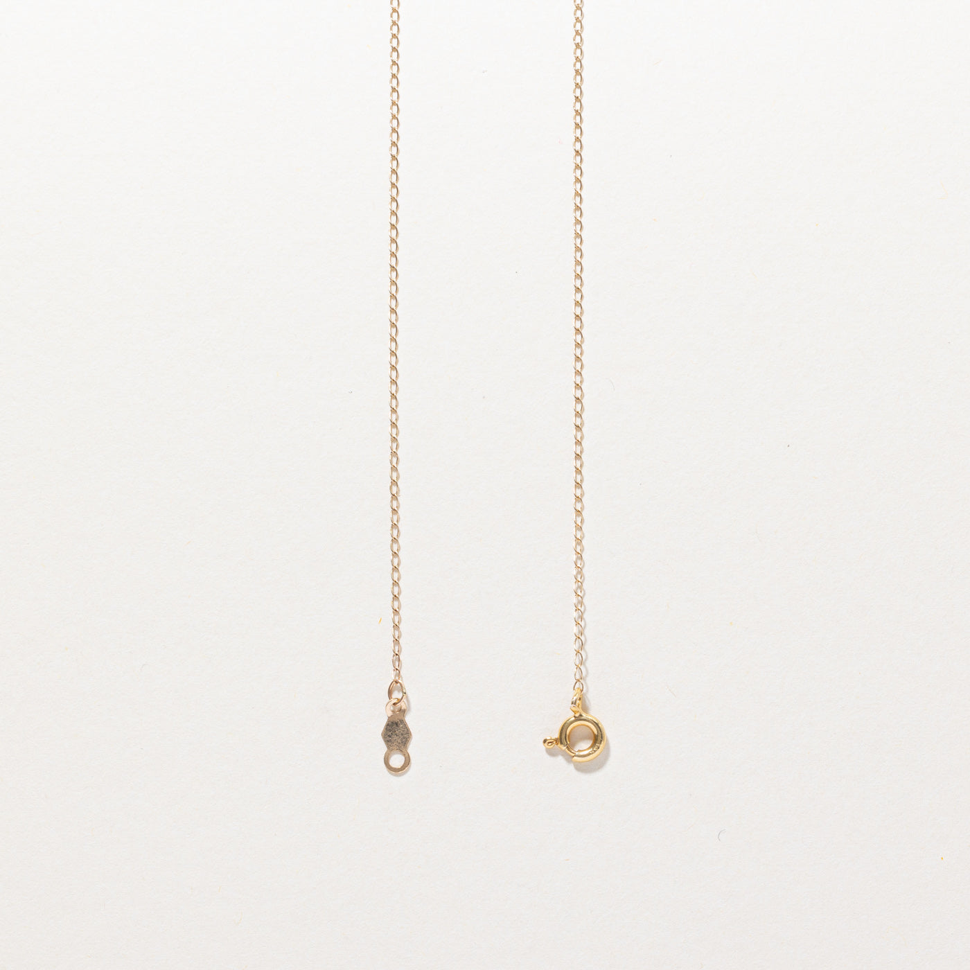 Collier pendentif fleur en saphir synthétique | 0,06 ct | 40,6 cm |