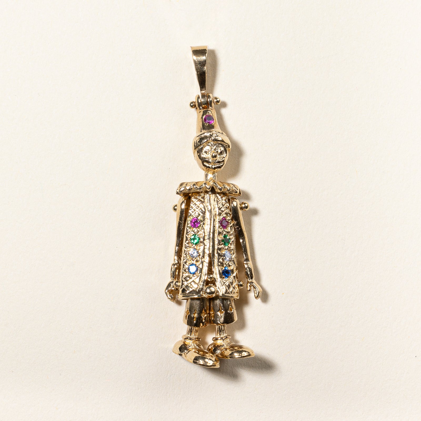 Pendentif clown à plusieurs pierres précieuses