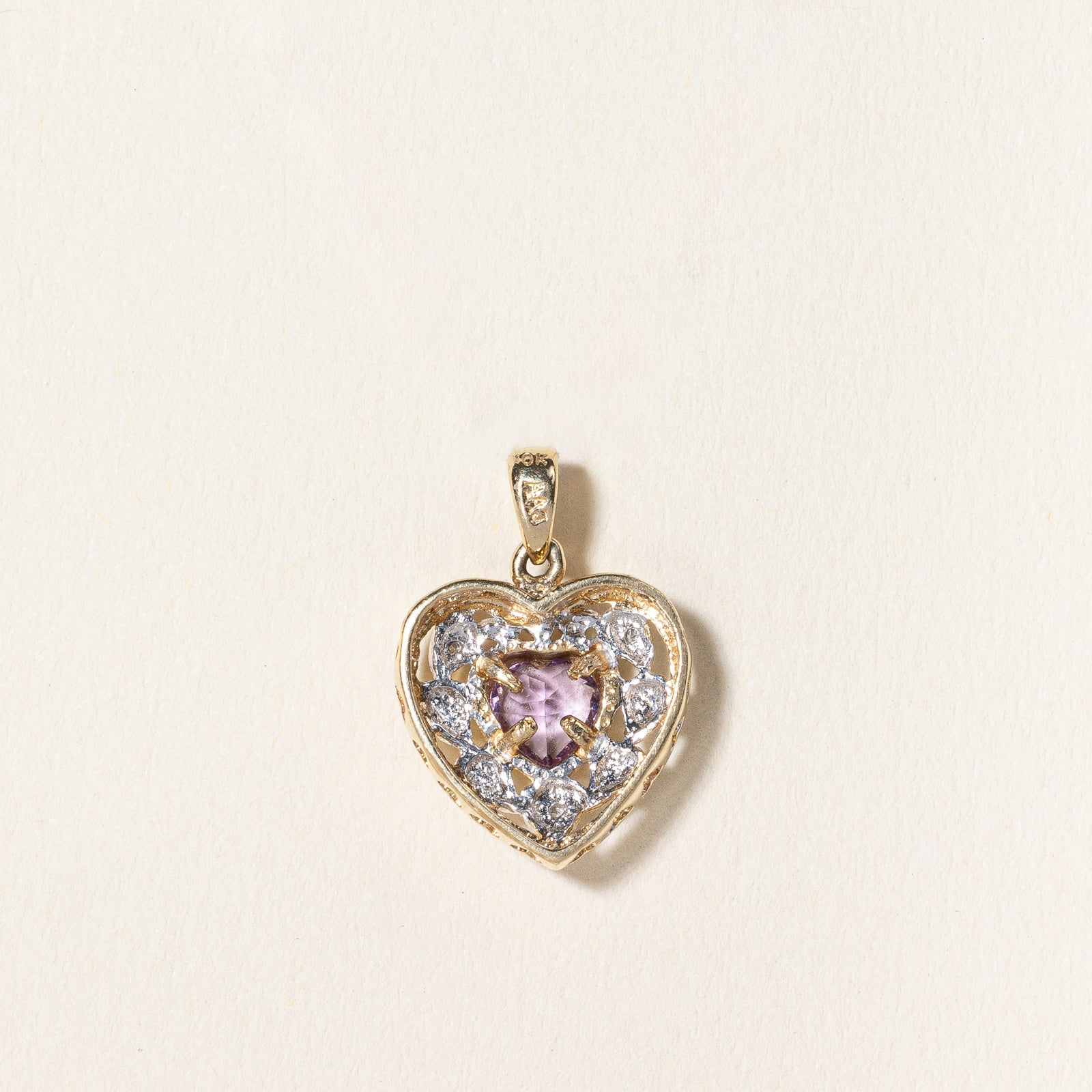Pendentif cœur en améthyste et diamants | 0,22 ct, 0,015 ct au total |
