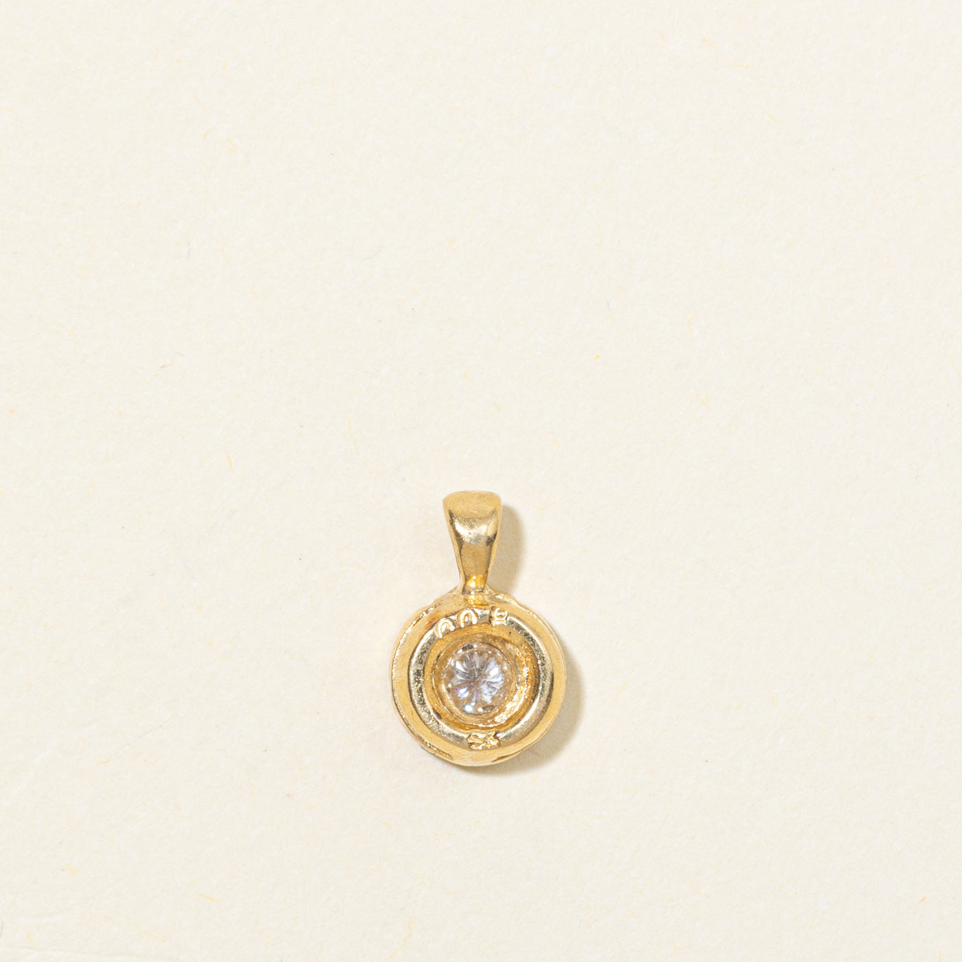 18K Solitaire Diamond Flower Pendant