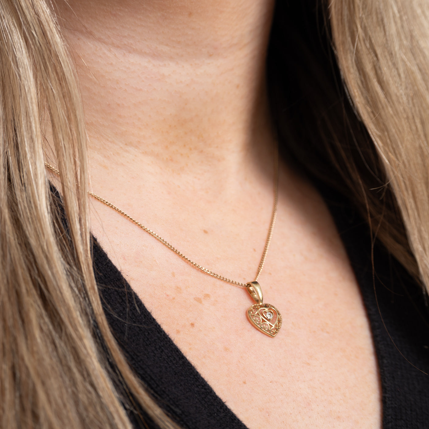 10K Diamond Scrollwork Heart Pendant