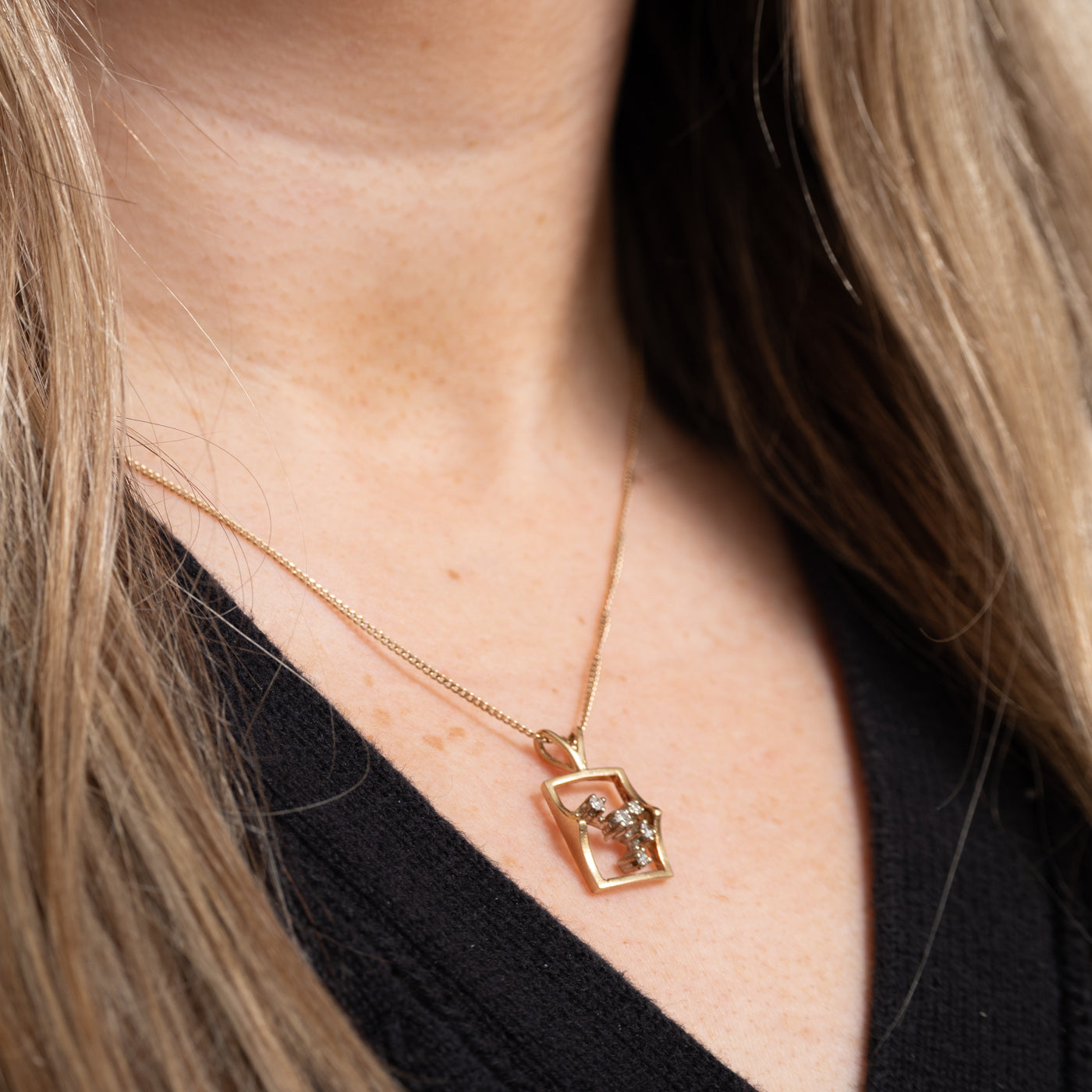 Pendentif serti de diamants en grappe 14 carats