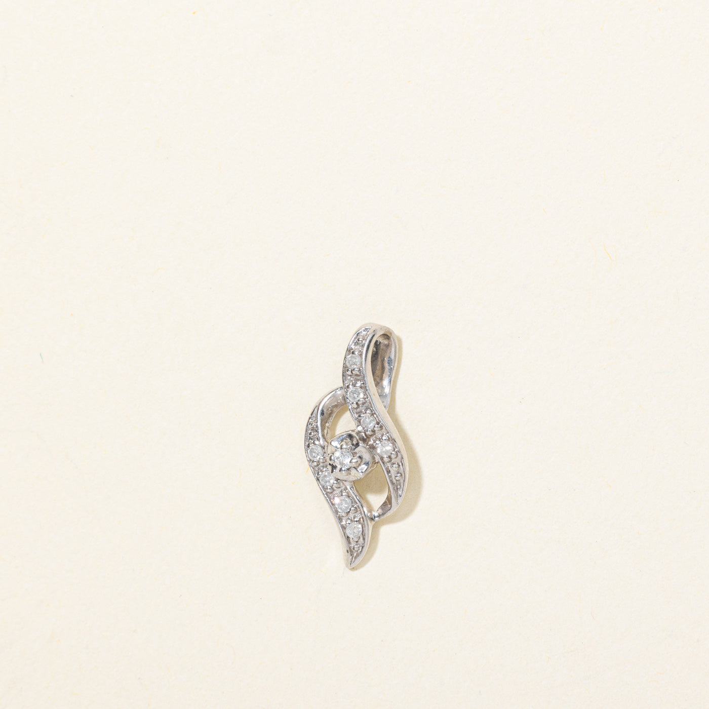 10K Diamond Wave Pendant