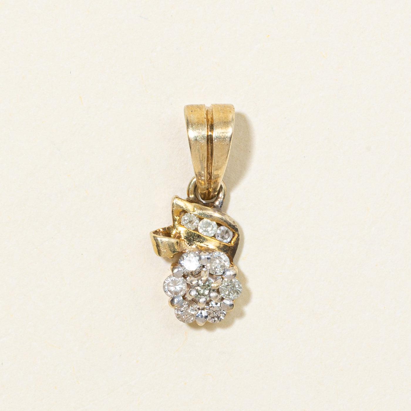 Pendentif en diamants ronds sertis de diamants 14 carats