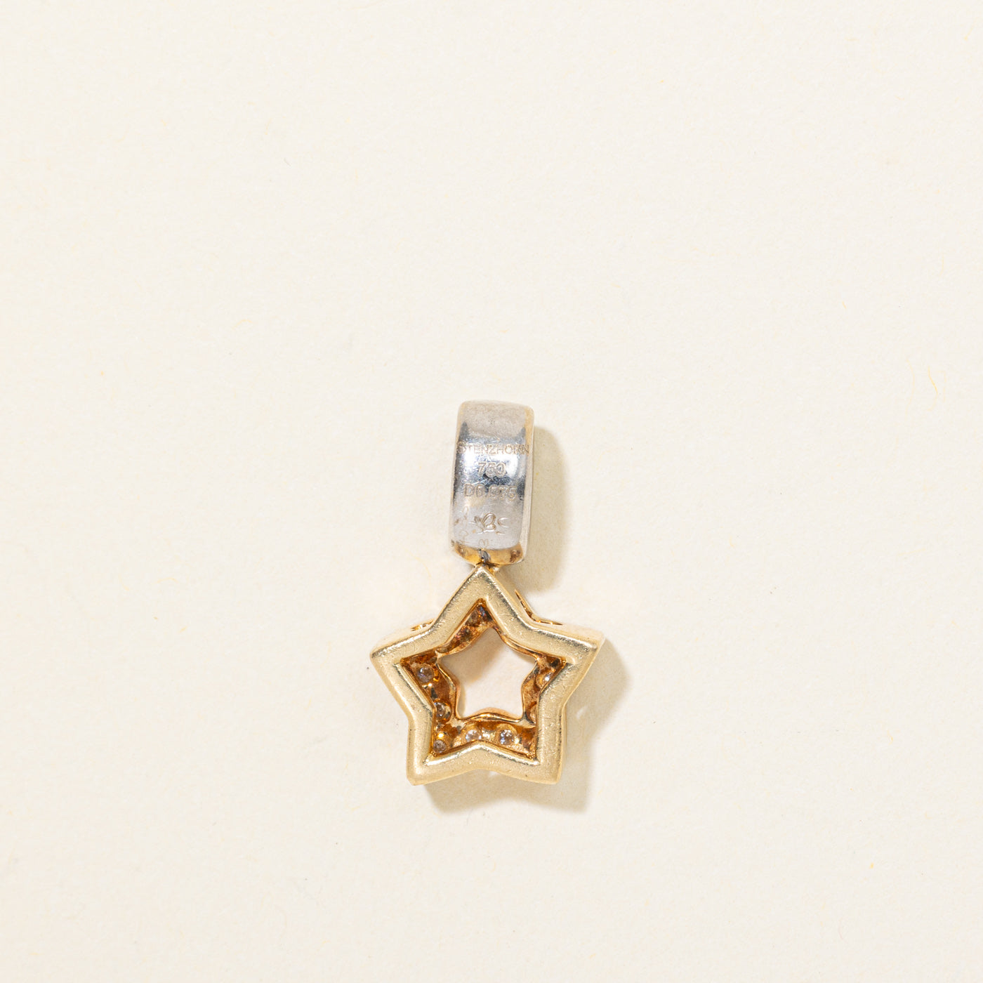 Pendentif étoile en or 18 carats et diamants