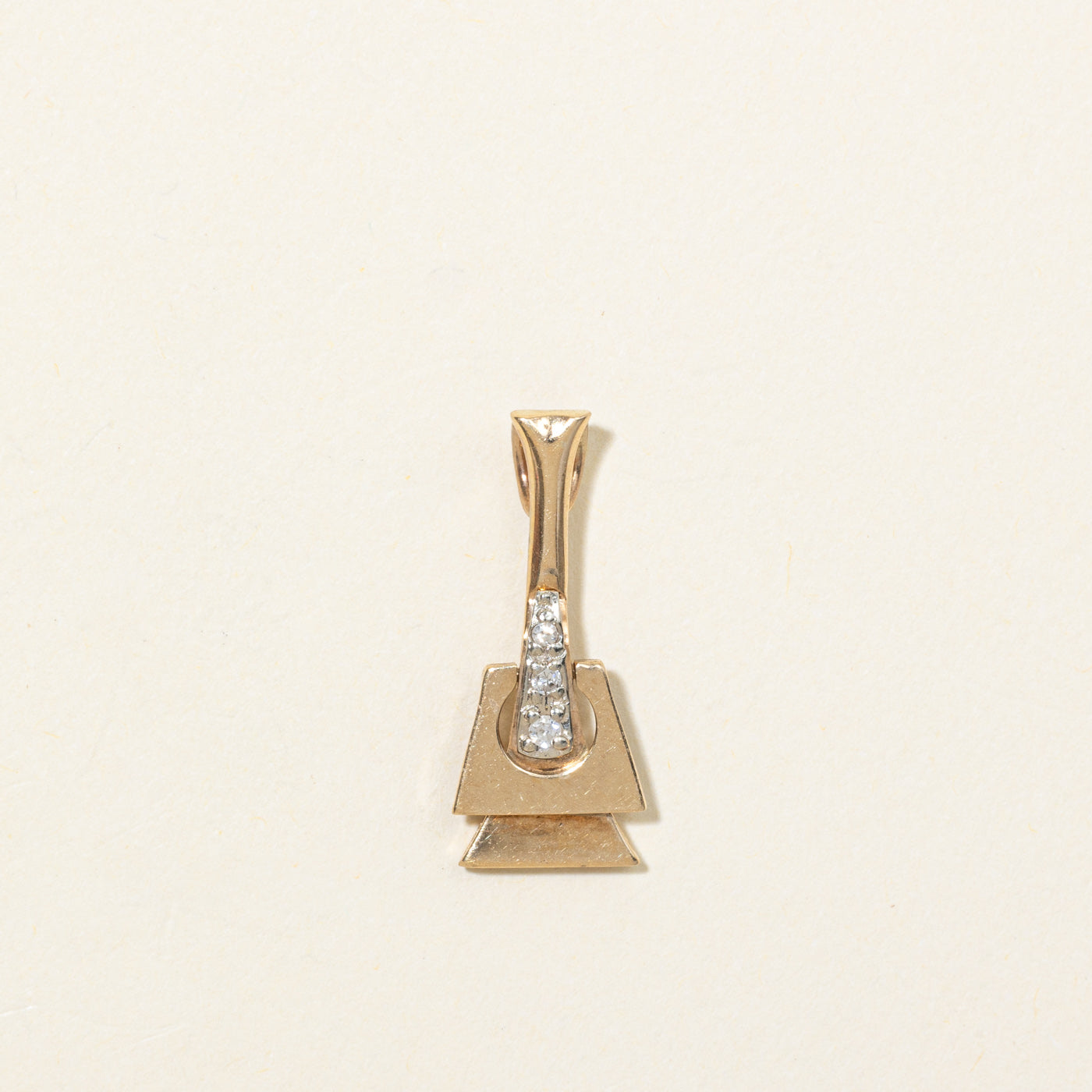 Pendentif à boucle mobile en or 14 carats serti de diamants