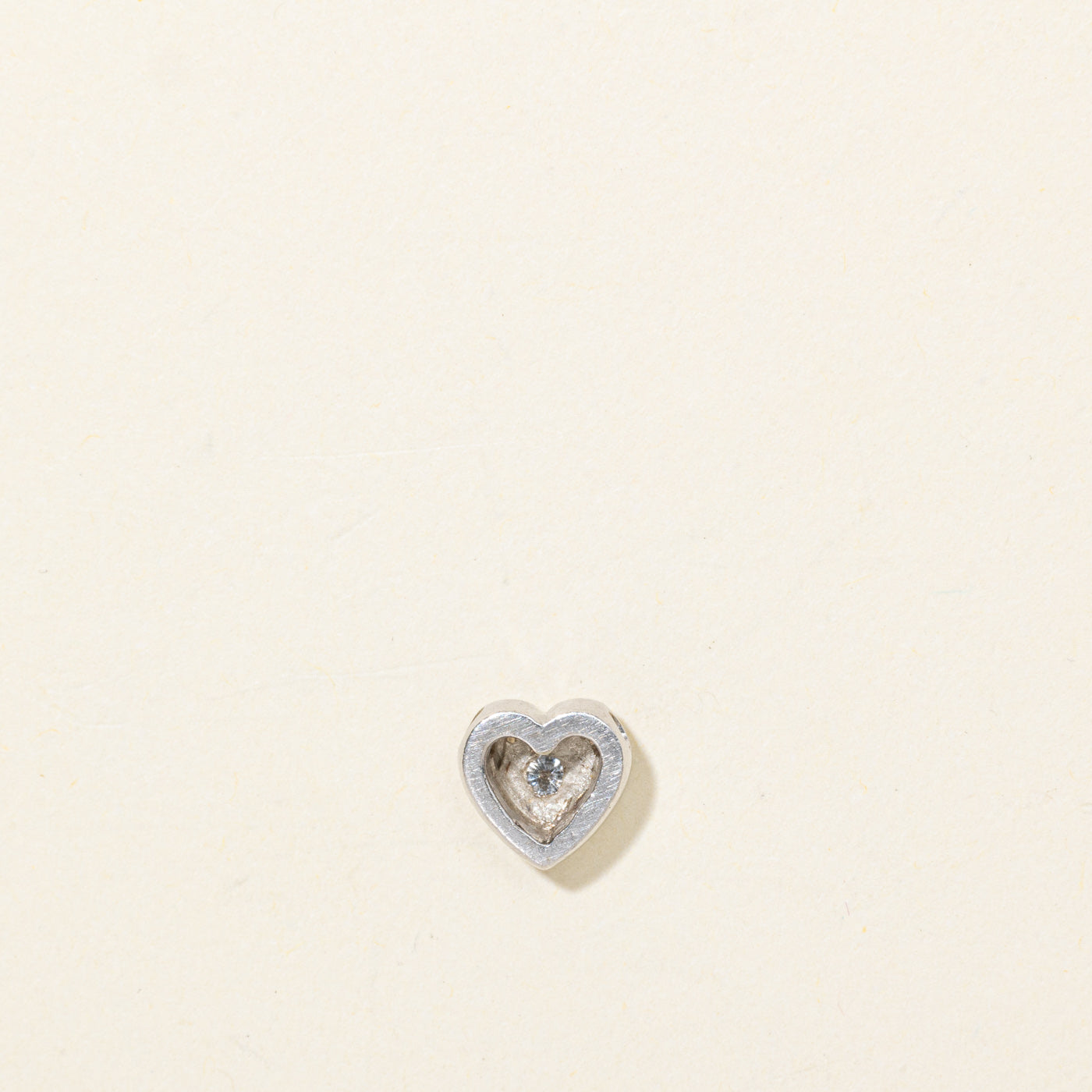 Pendentif cœur serti de diamants en or 14 carats
