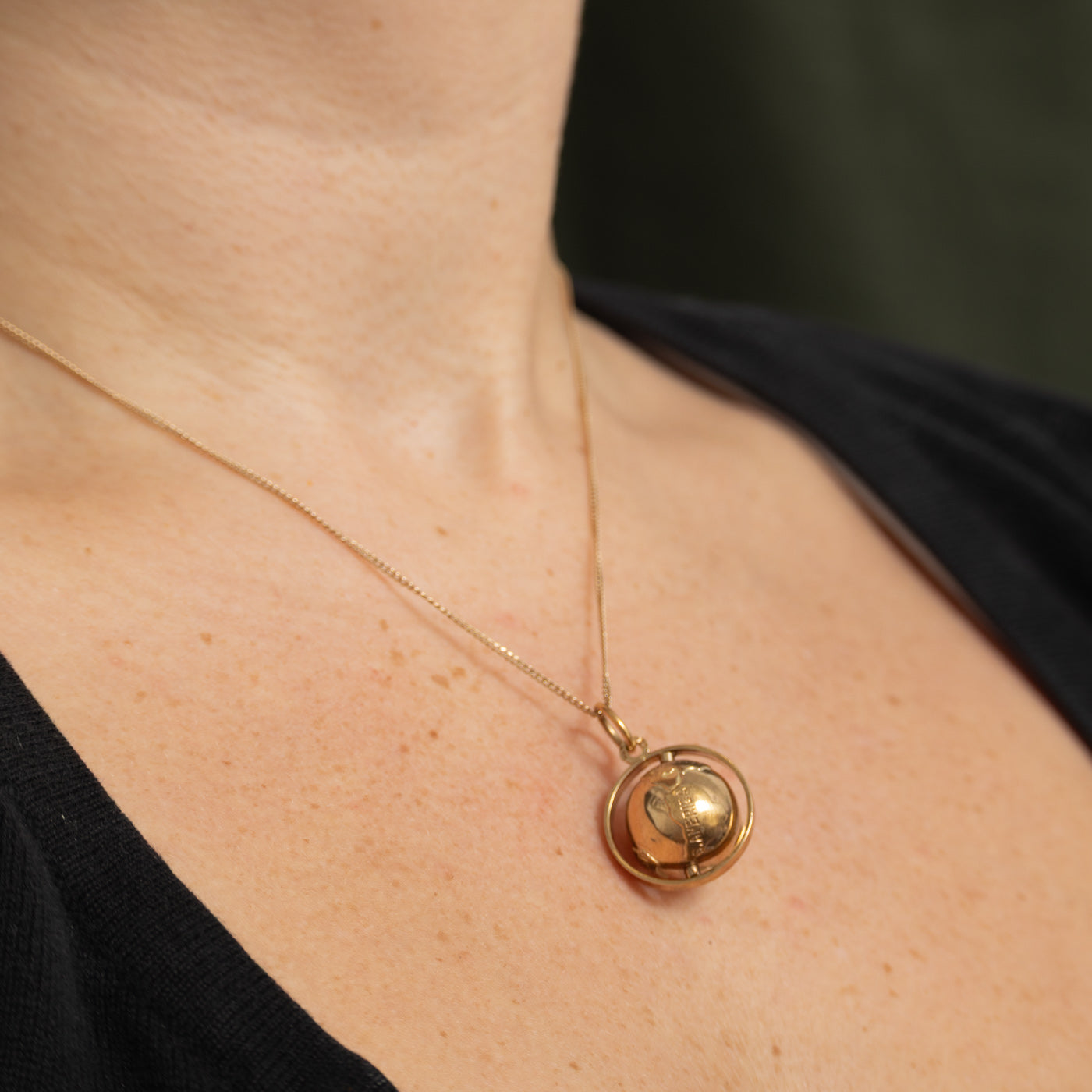 10k Yellow Gold Globe Charm