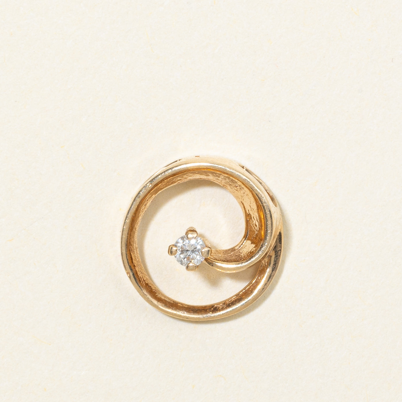 10K Diamond Swirl Circle Pendant