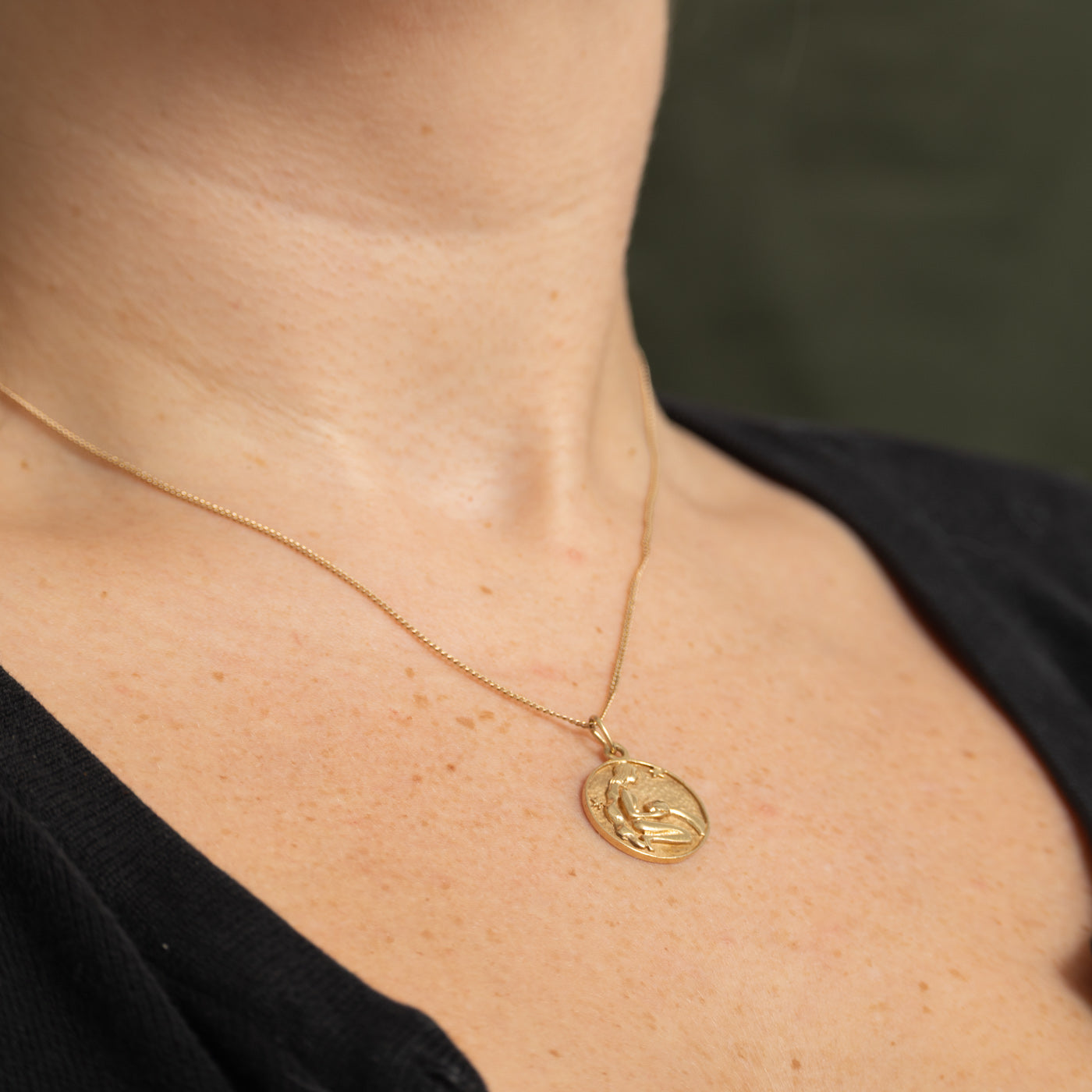 14k Yellow Gold Aquarius Zodiac Charm