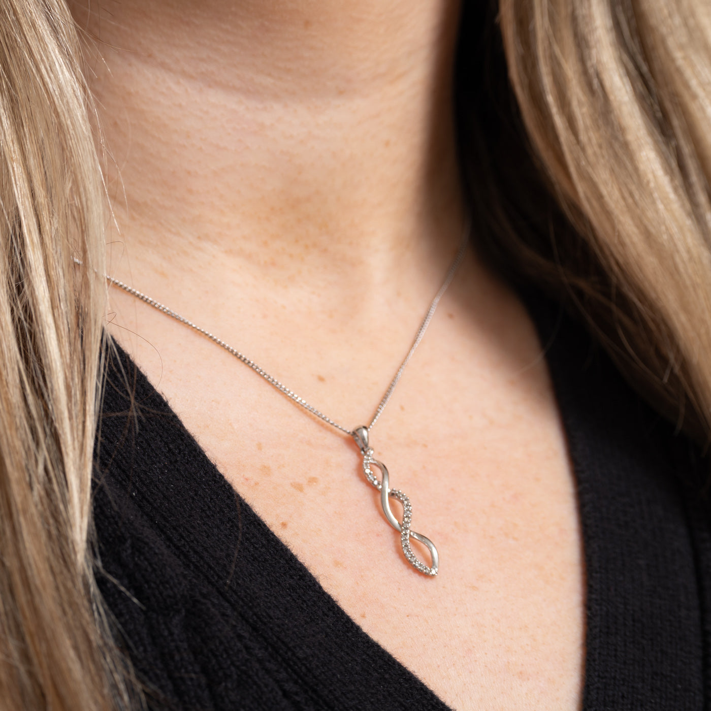 10K Diamond Cross Over Journey Pendant