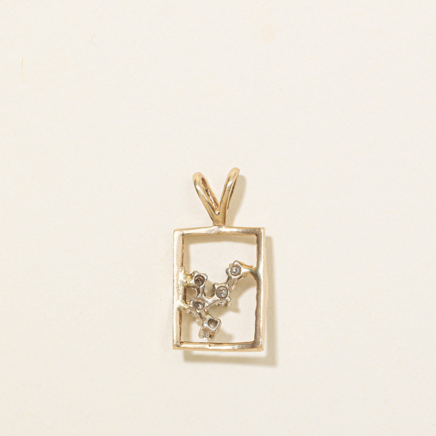 Pendentif serti de diamants en grappe 14 carats