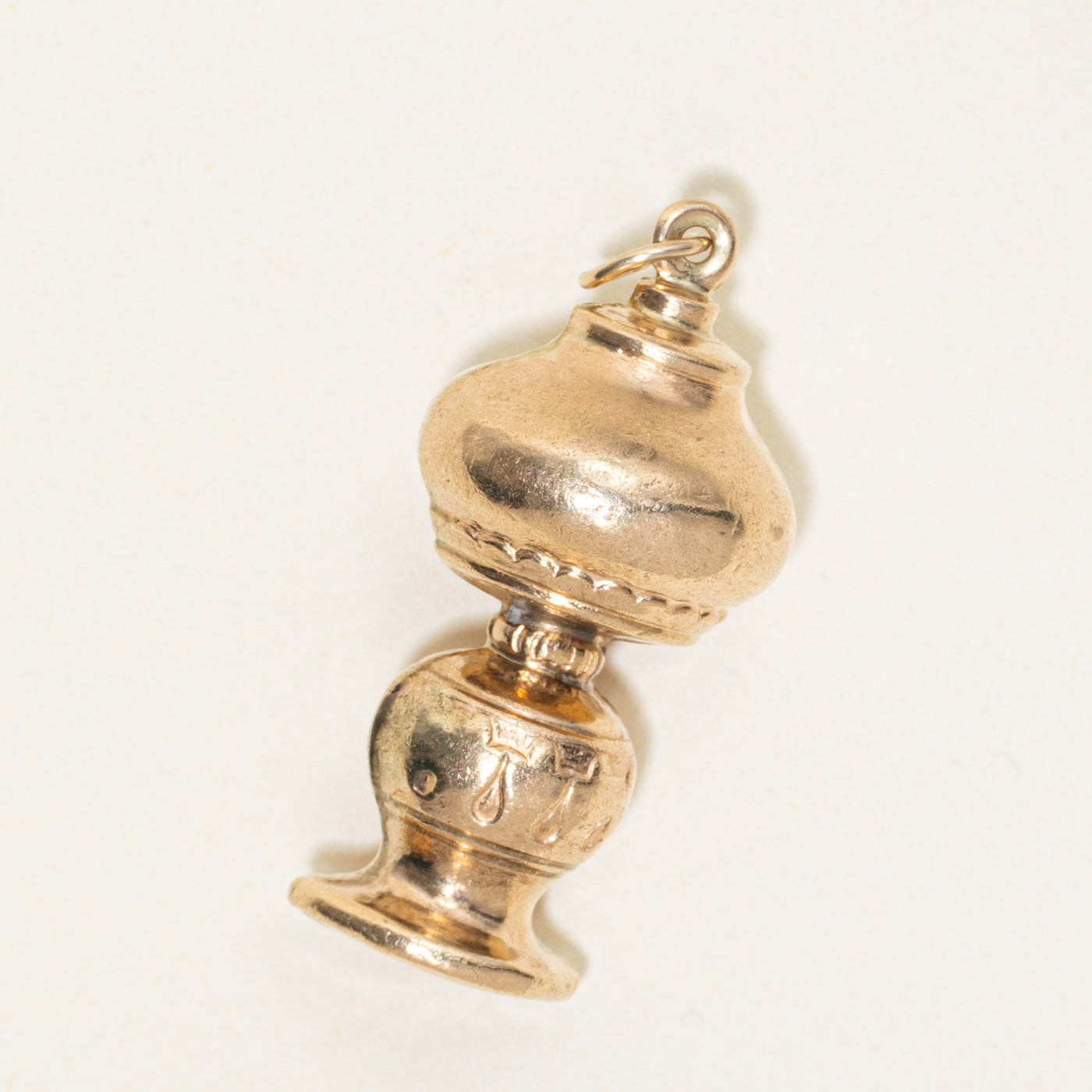 Breloque lampe en or jaune 9 carats de Londres, 1973