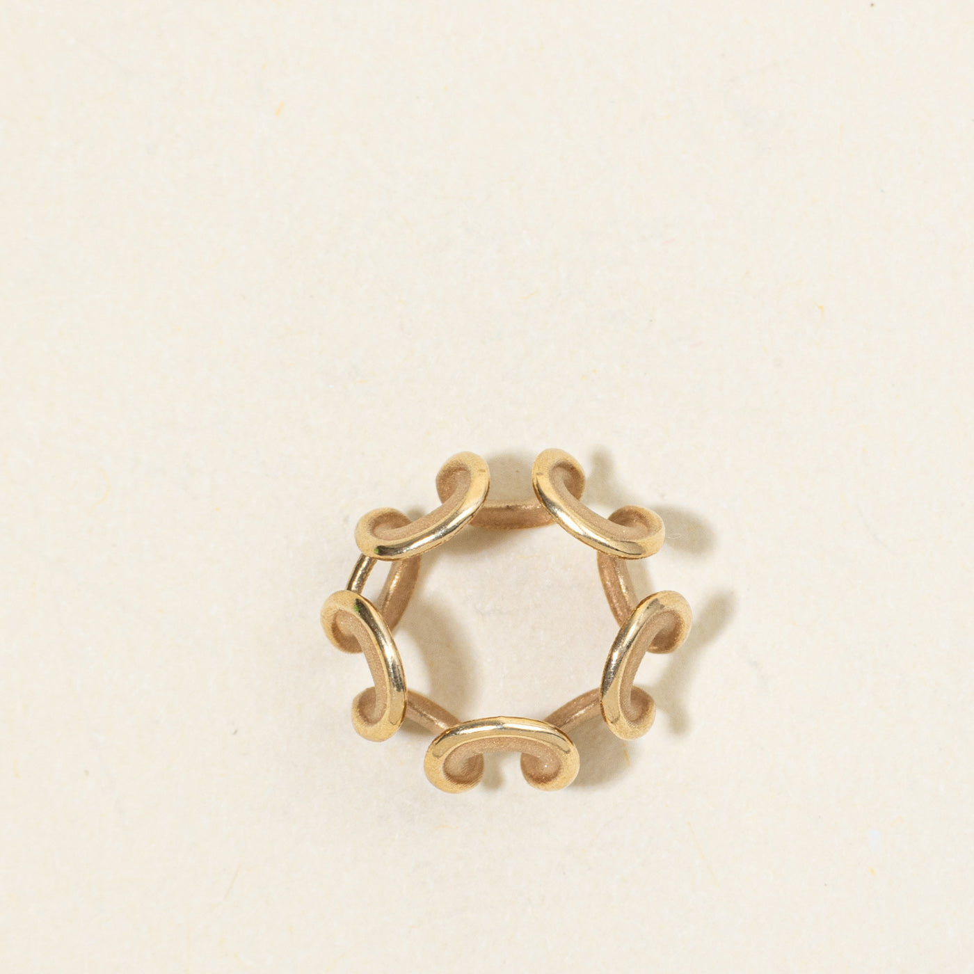 18k Yellow Gold Abstract Circular Pendant