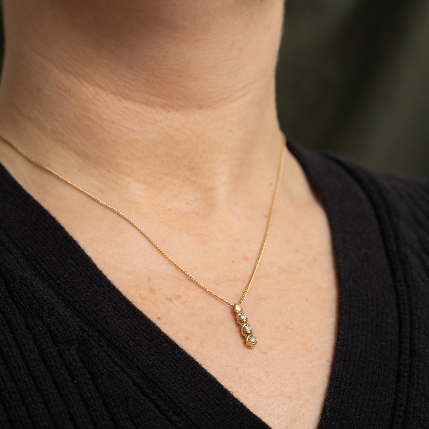 10K Three Stone Diamond Column Pendant