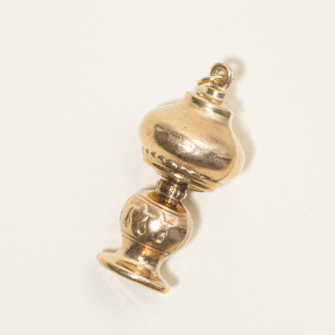 Breloque lampe en or jaune 9 carats de Londres, 1973