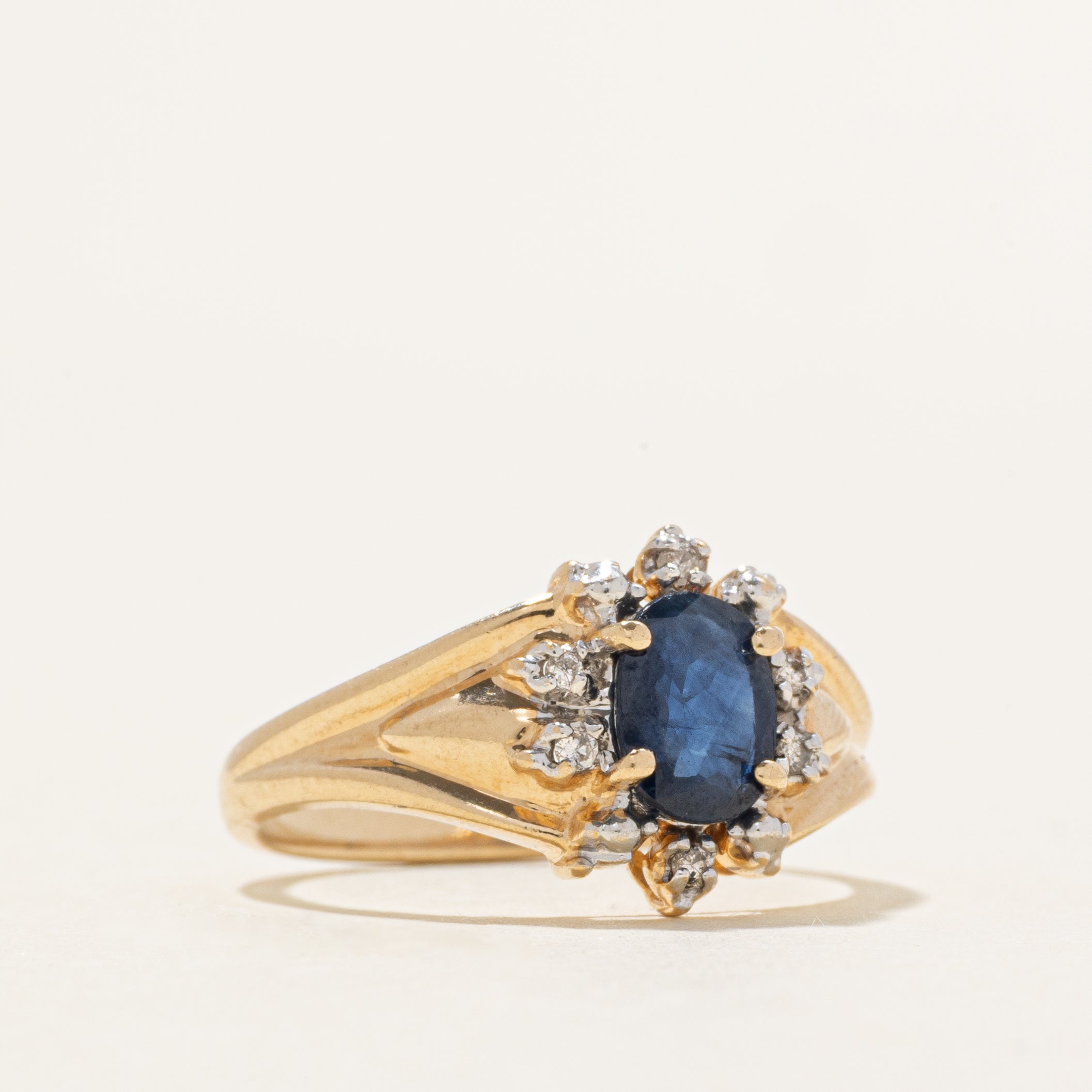 Sapphire & Diamond Petal Grooved Ring | 0.64ct, 0.05ctw | SZ 6.75