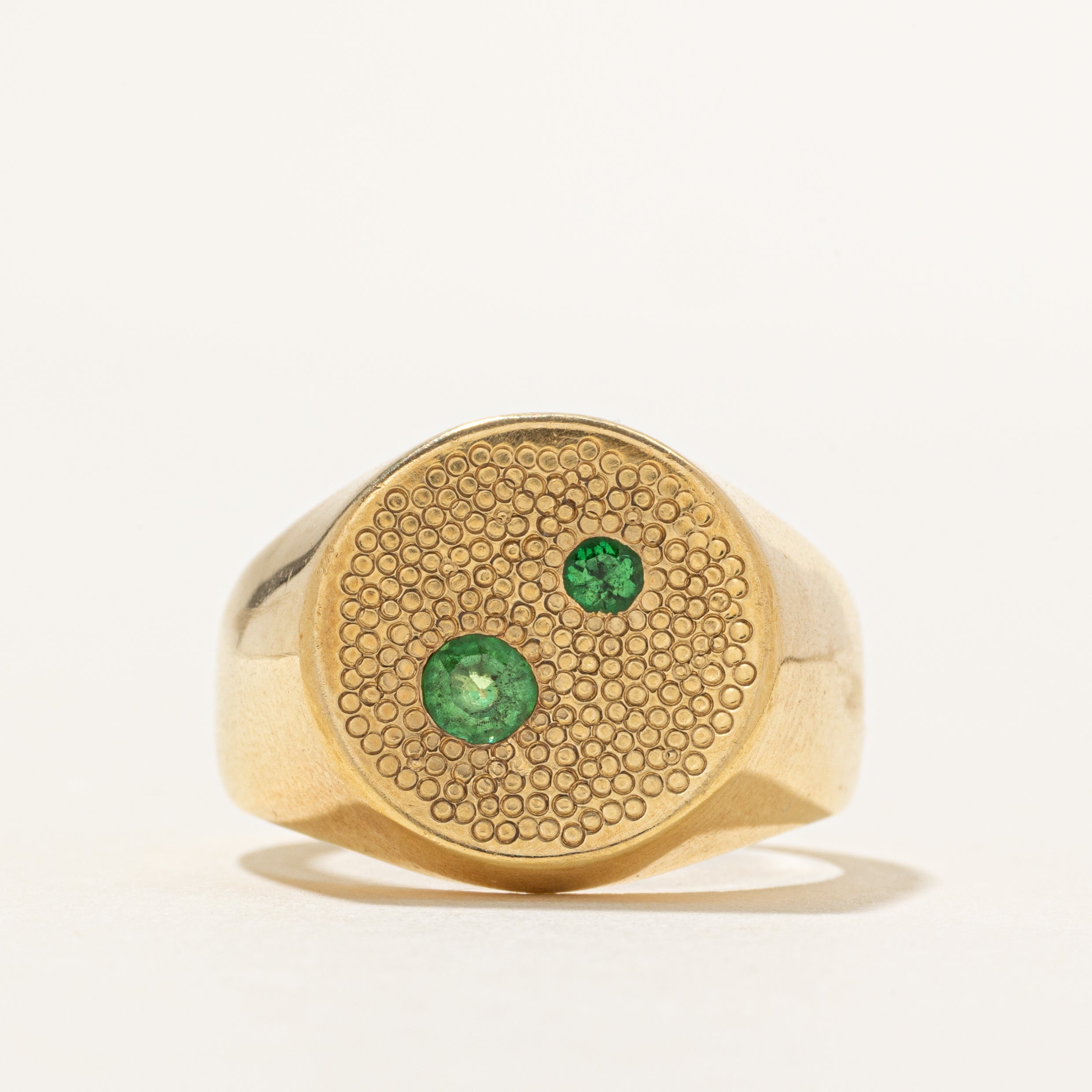 Canadian 18k Emerald Textured Signet Ring | 0.18ctw | SZ 8.25